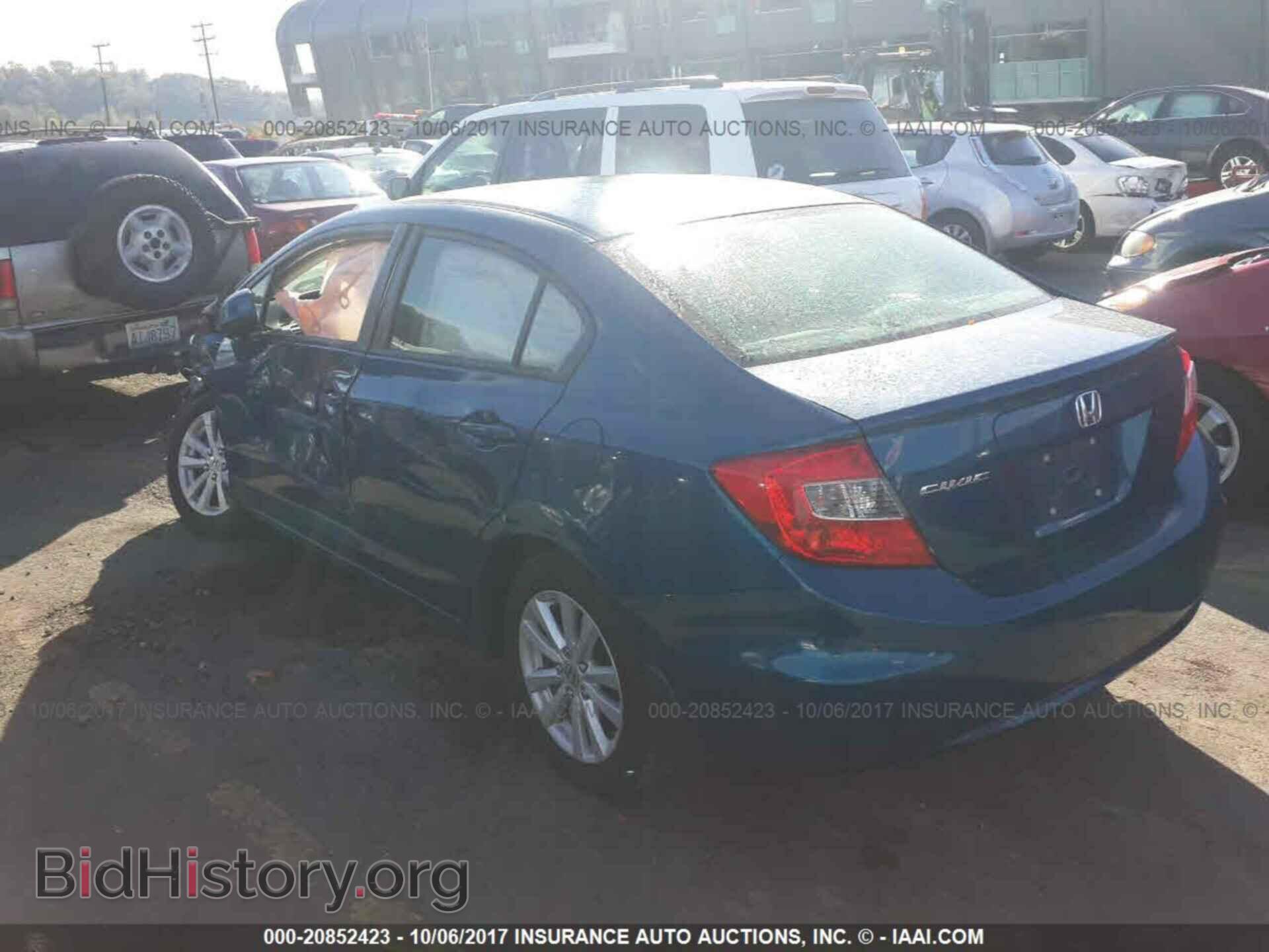 2012 Honda Civic - VIN: 2HGFB2F92CH554843 - Photo 3