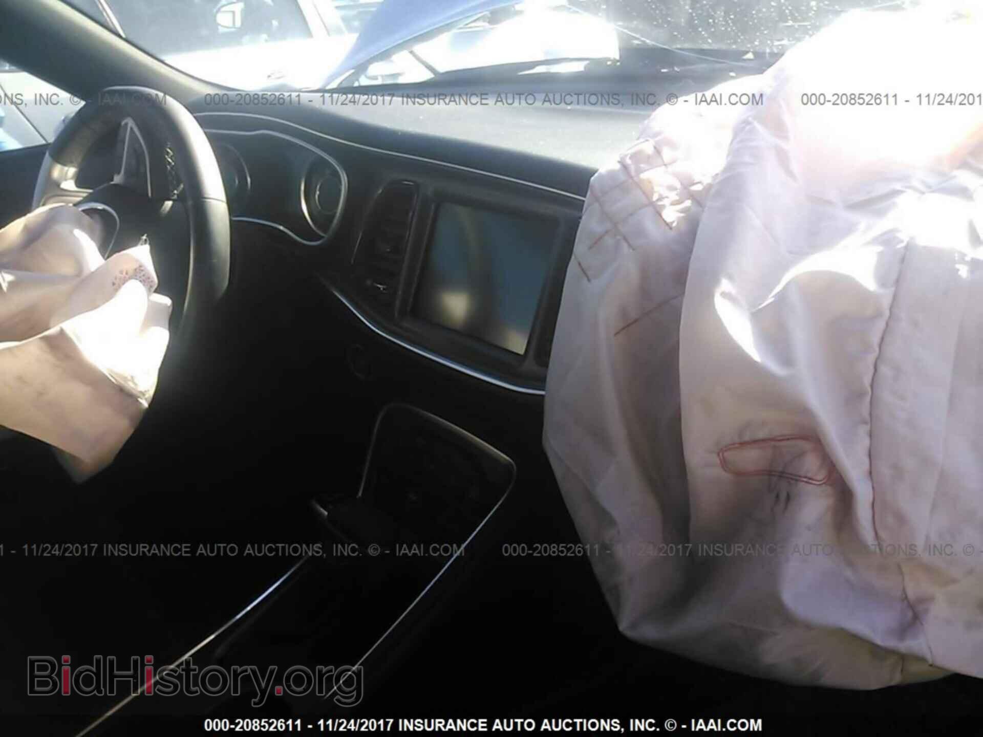 2015 Dodge Challenger - VIN: 2C3CDZDJ5FH782975 - Photo 5