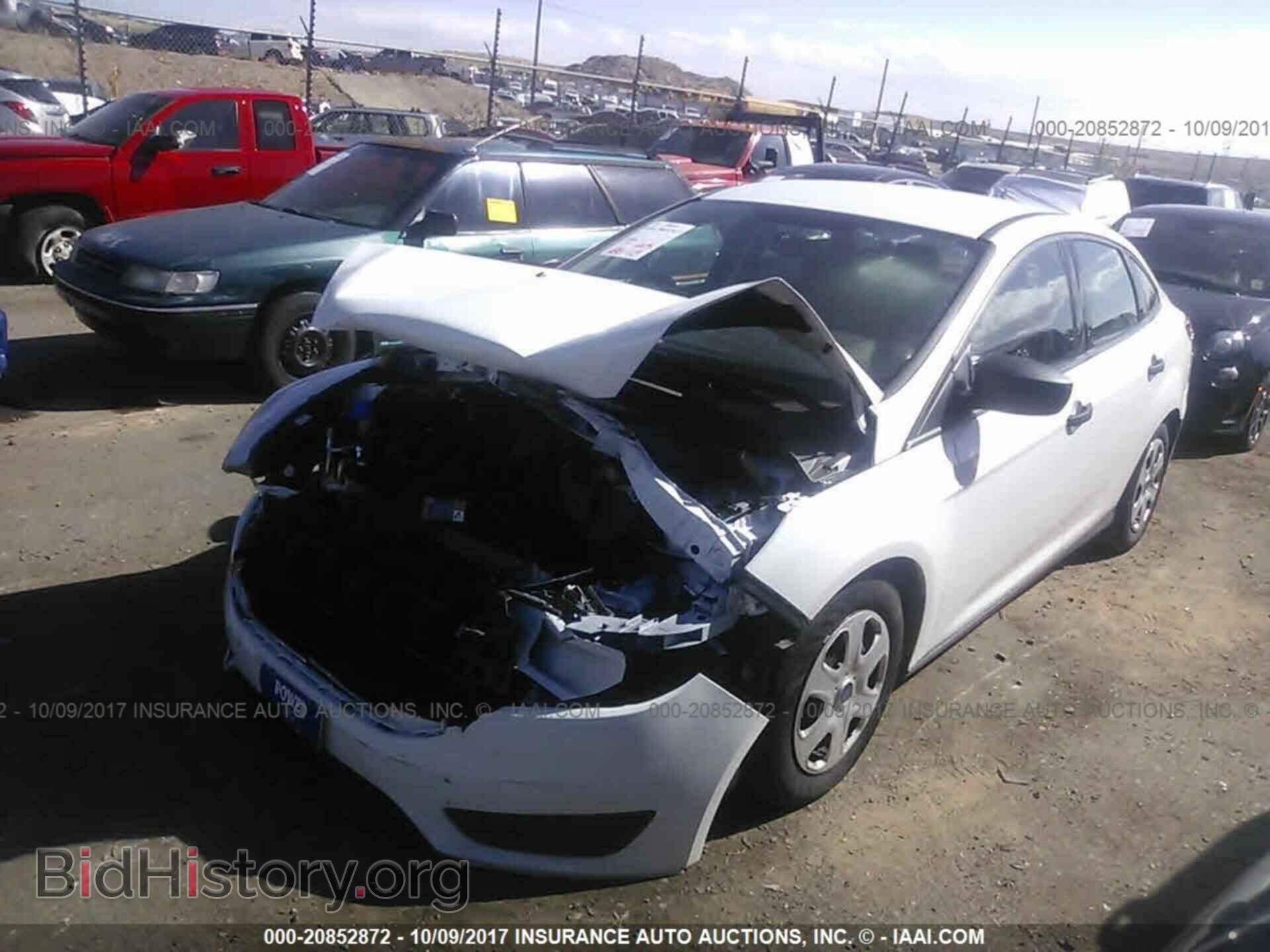 2016 Ford Focus - VIN: 1FADP3E2XGL398924 - Photo 2