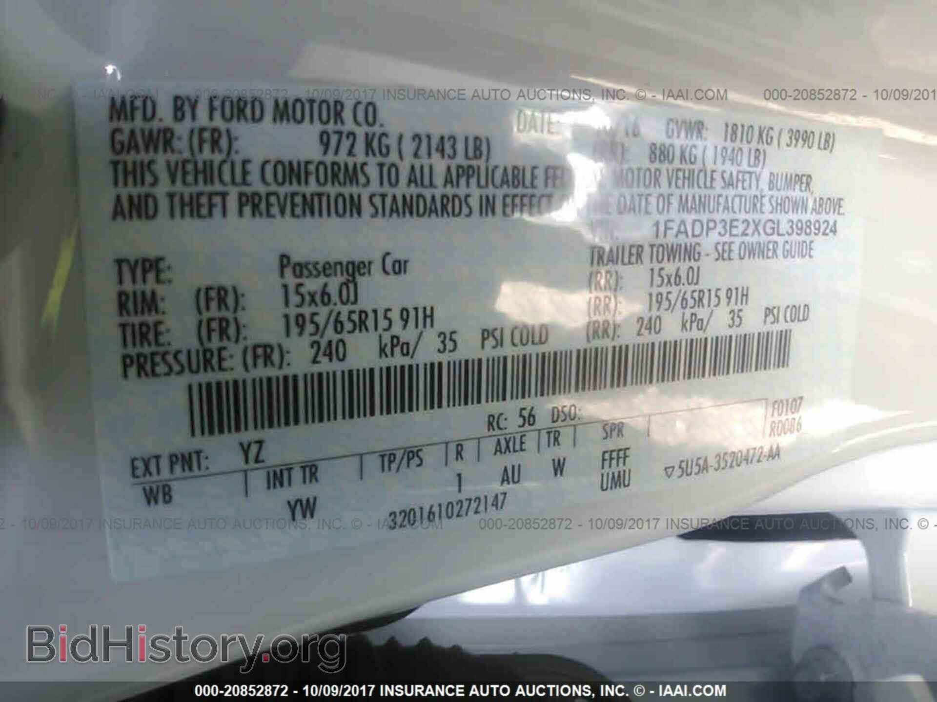 2016 Ford Focus - VIN: 1FADP3E2XGL398924 - Photo 9
