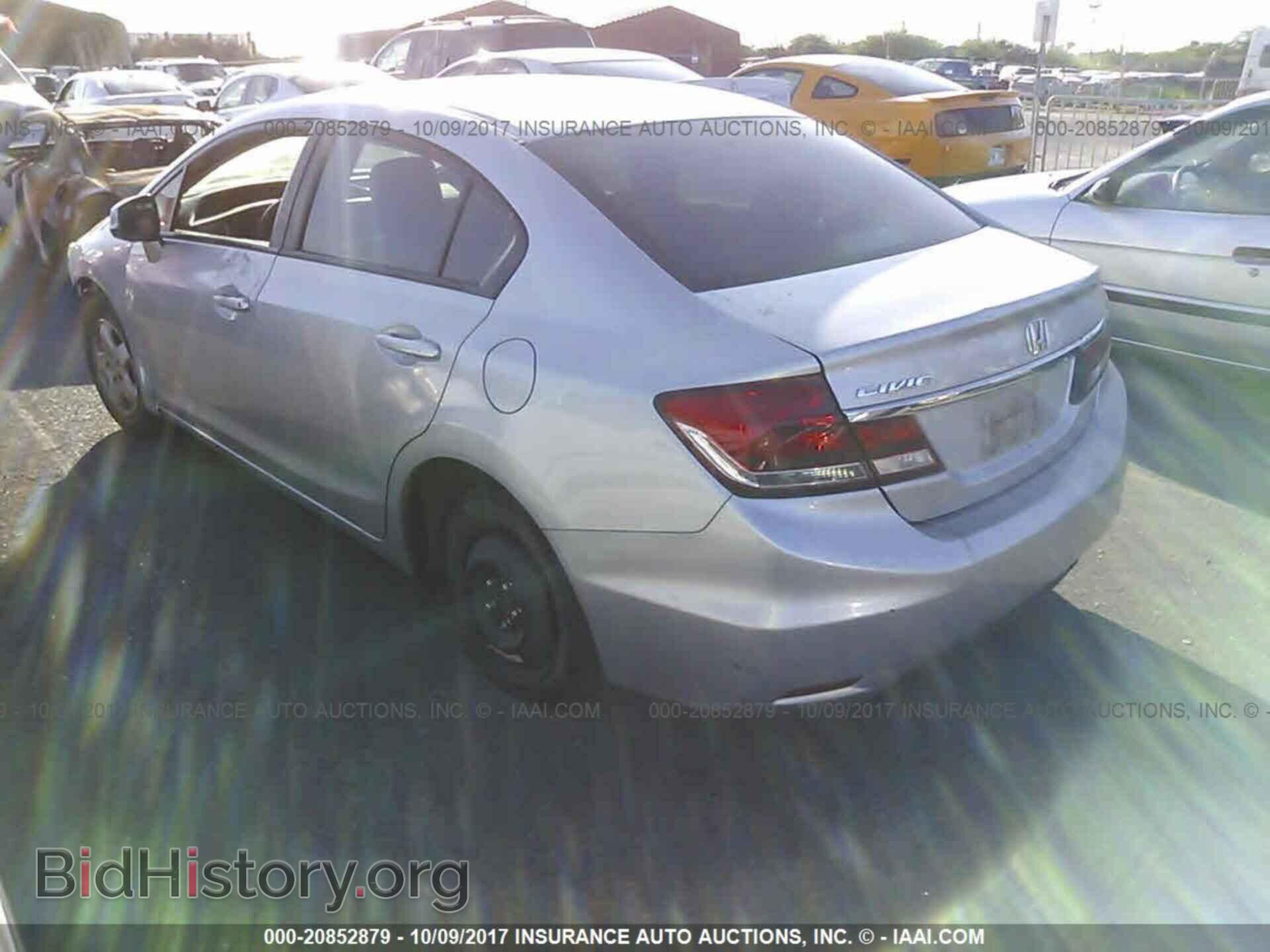 2013 Honda Civic - VIN: 2HGFB2F81DH556866 - Photo 3