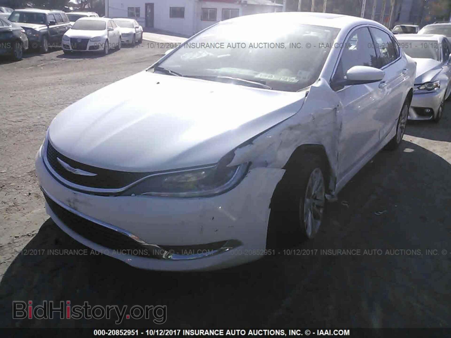 2015 Chrysler 200 - VIN: 1C3CCCAB2FN674544 - Photo 2