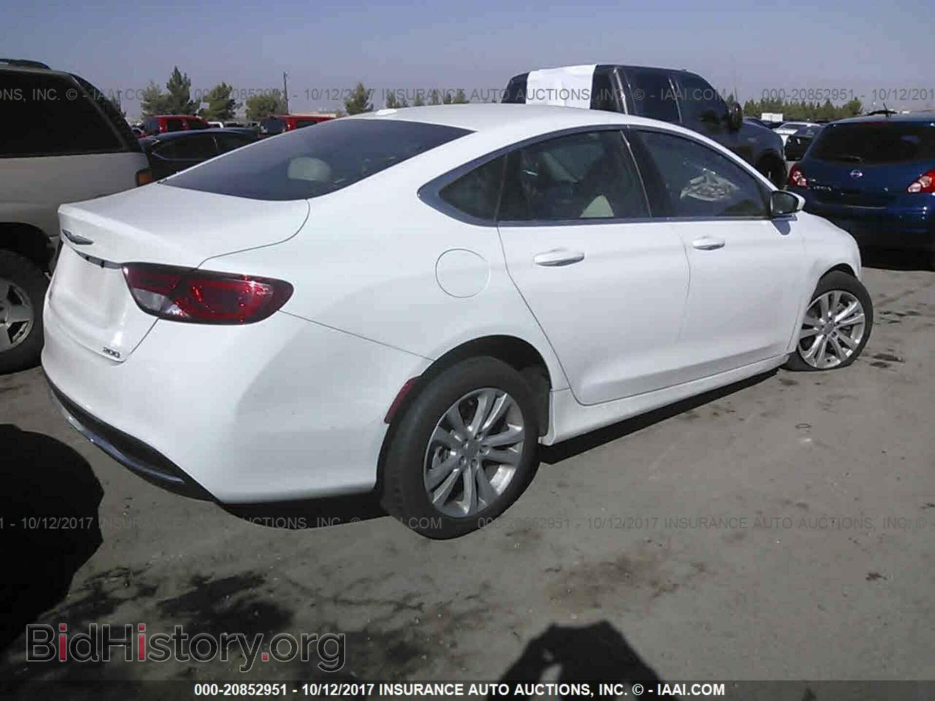 2015 Chrysler 200 - VIN: 1C3CCCAB2FN674544 - Photo 4