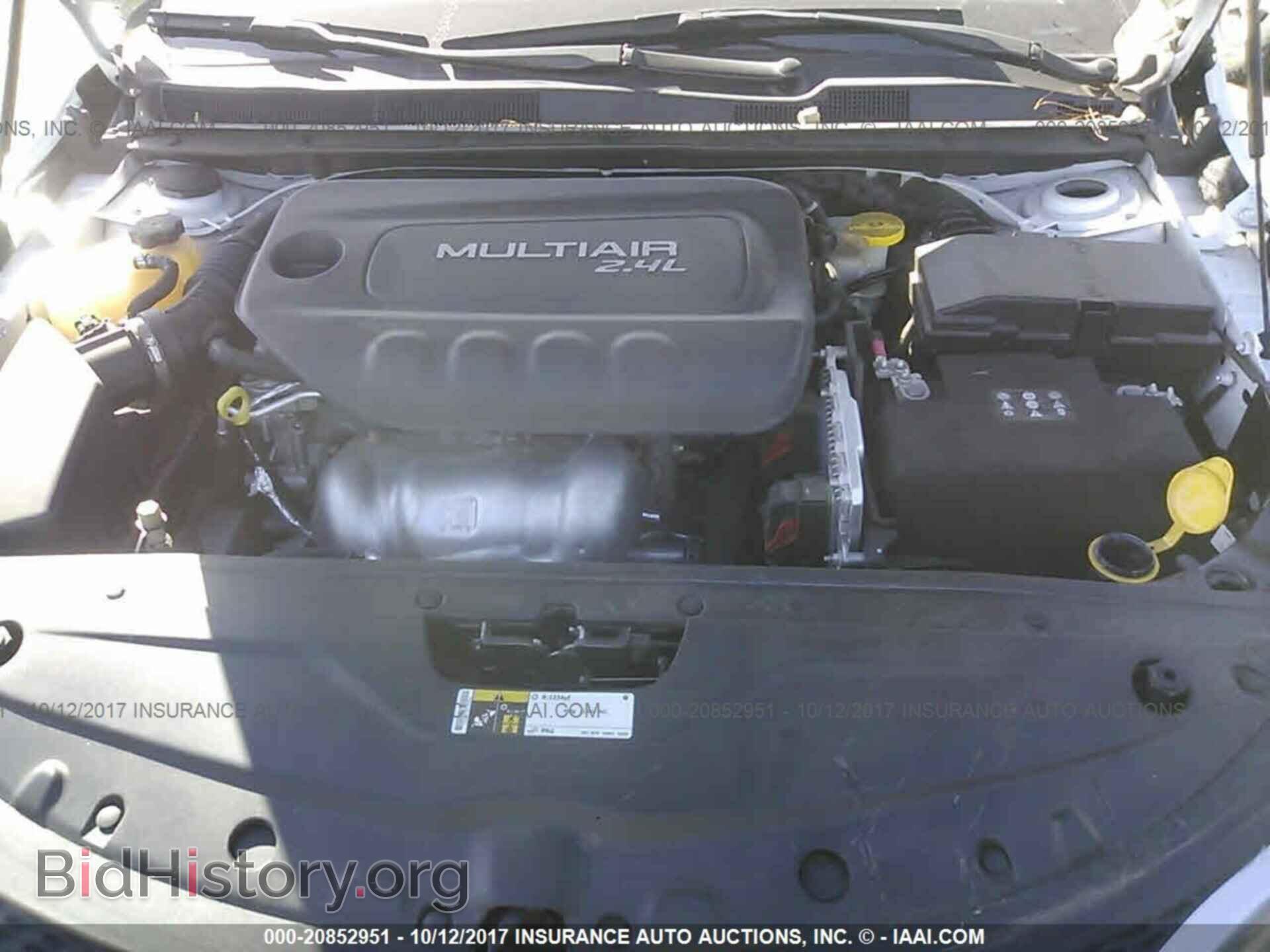2015 Chrysler 200 - VIN: 1C3CCCAB2FN674544 - Photo 10