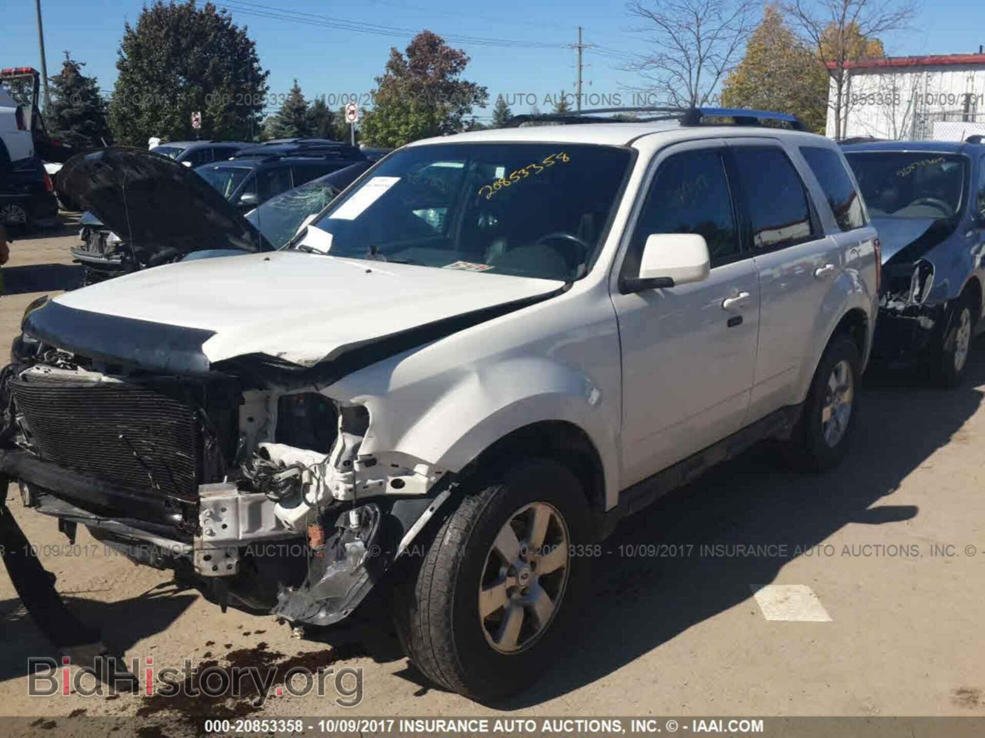2011 Ford Escape - VIN: 1FMCU0E78BKA91979 - Photo 2
