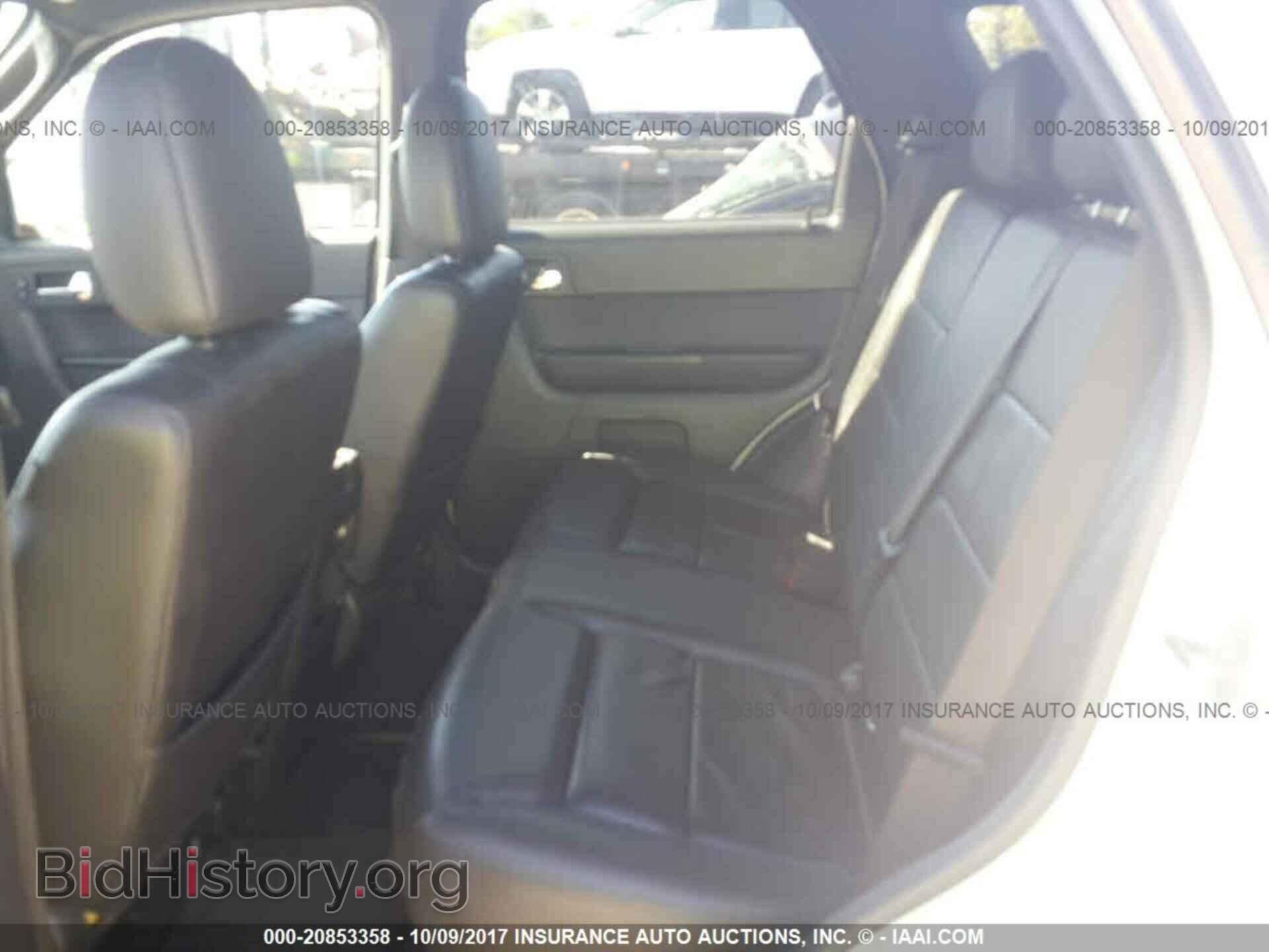 2011 Ford Escape - VIN: 1FMCU0E78BKA91979 - Photo 8
