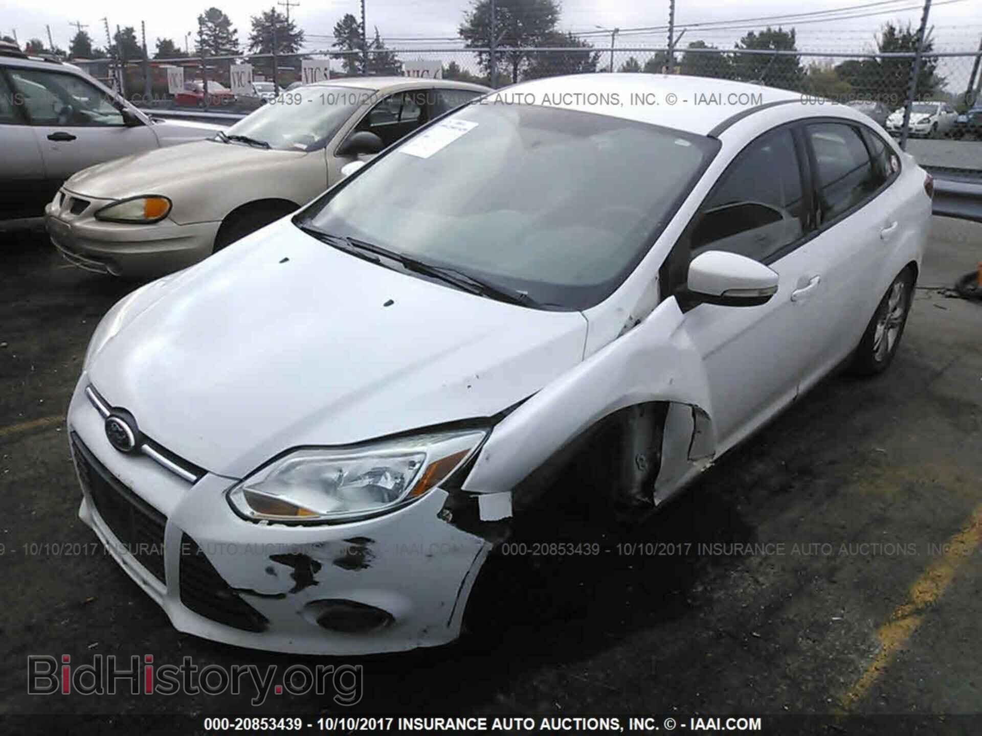 2013 Ford Focus - VIN: 1FADP3F28DL274919 - Photo 2