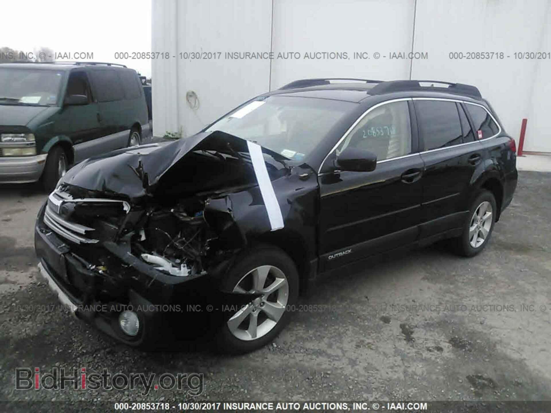 2014 Subaru Outback - VIN: 4S4BRBMCXE3212744 - Фото 2