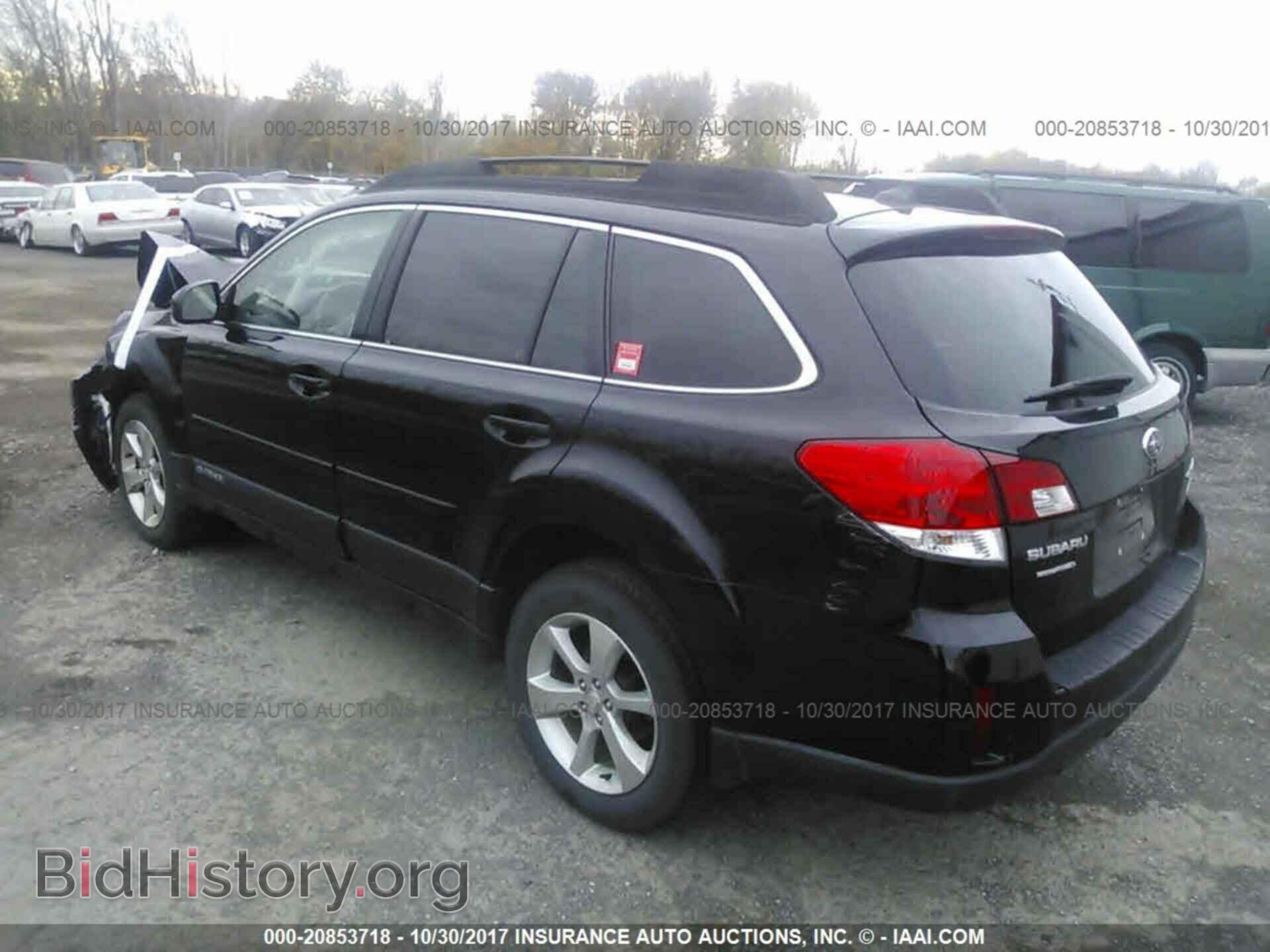 2014 Subaru Outback - VIN: 4S4BRBMCXE3212744 - Фото 3