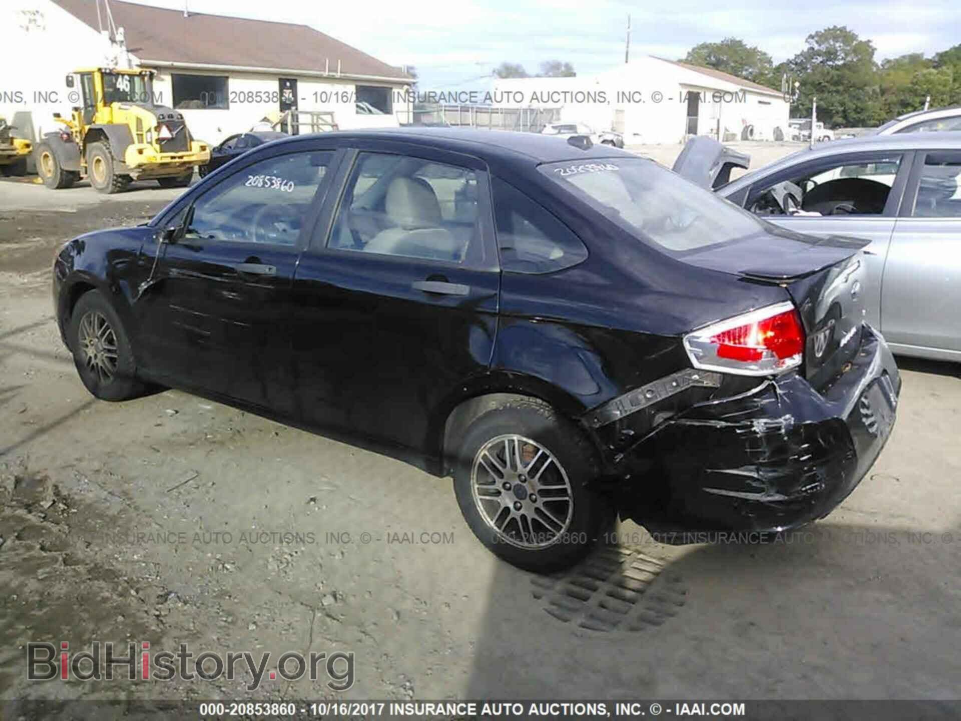 2011 Ford Focus - VIN: 1FAHP3FN0BW104741 - Фото 3