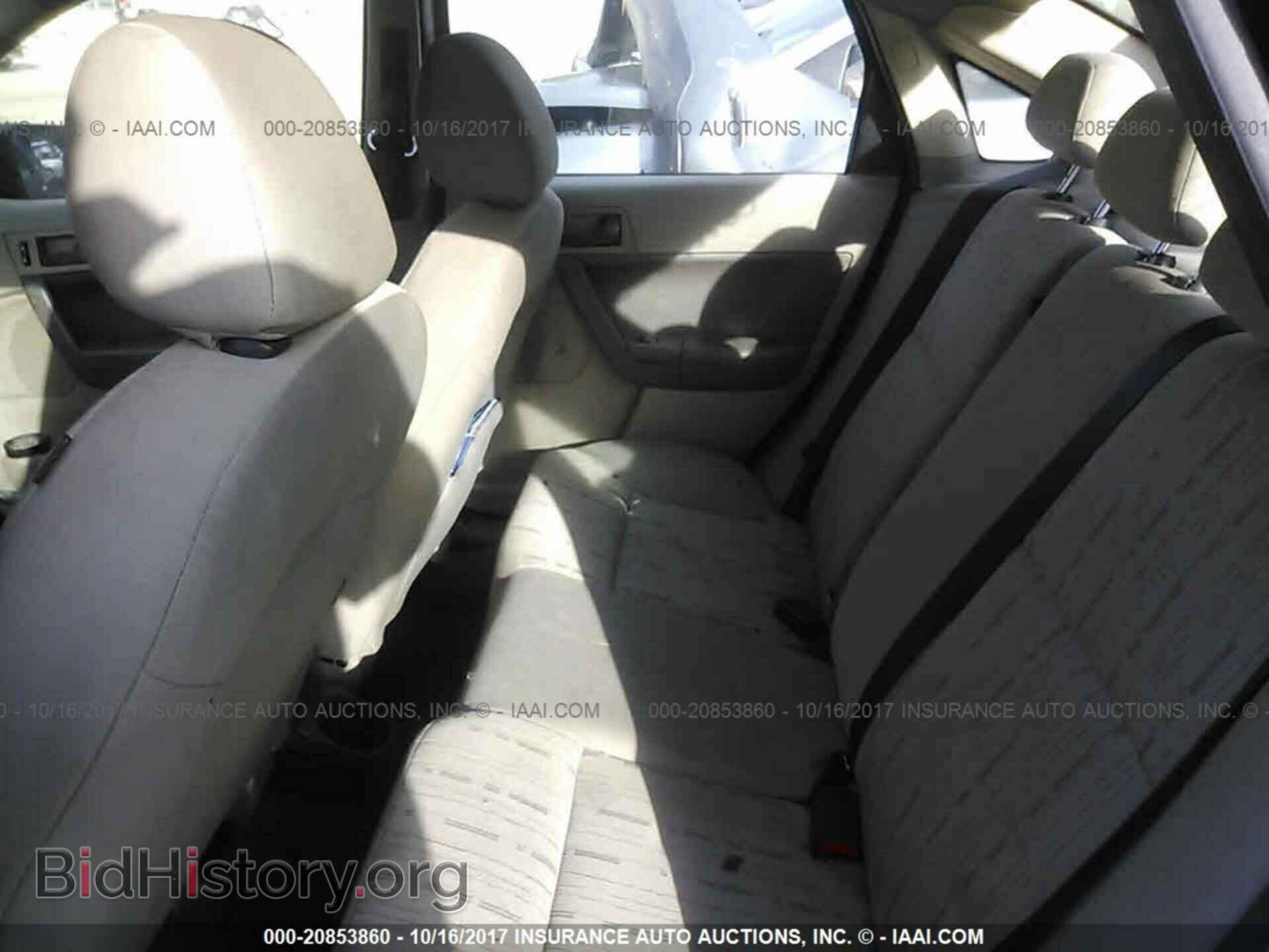 2011 Ford Focus - VIN: 1FAHP3FN0BW104741 - Фото 8