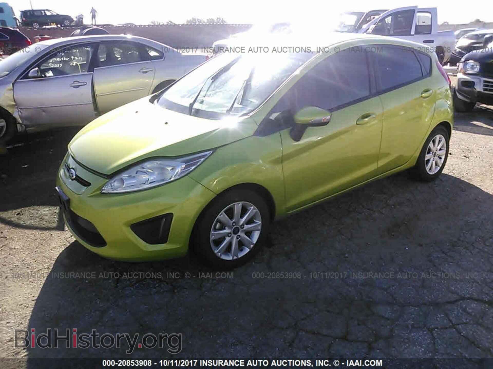 2013 Ford Fiesta - VIN: 3FADP4EJ7DM220136 - Фото 2