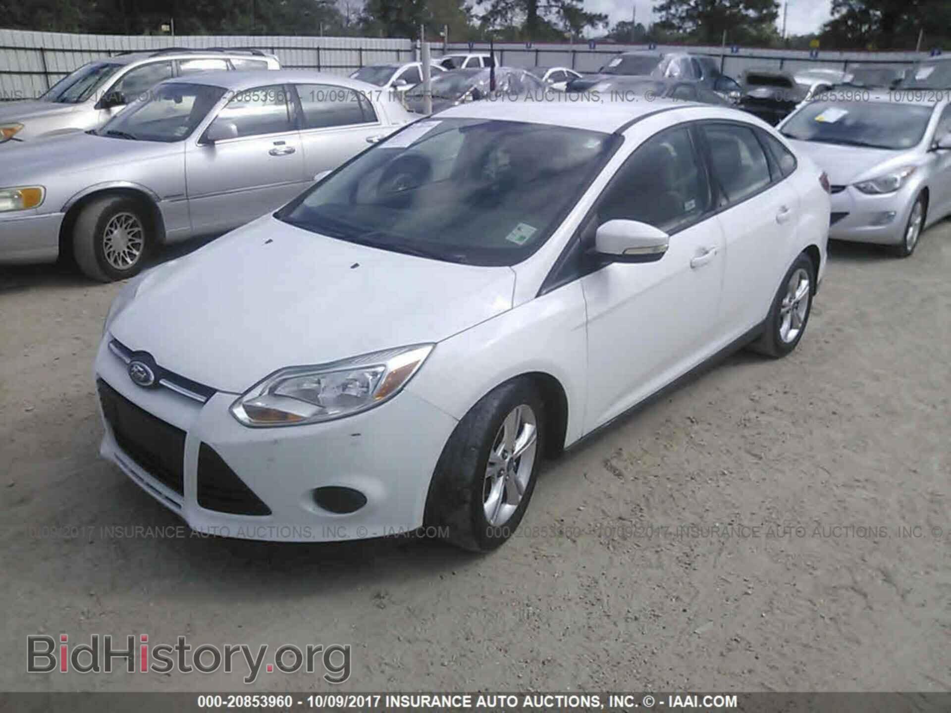 2013 Ford Focus - VIN: 1FADP3F25DL129563 - Photo 2