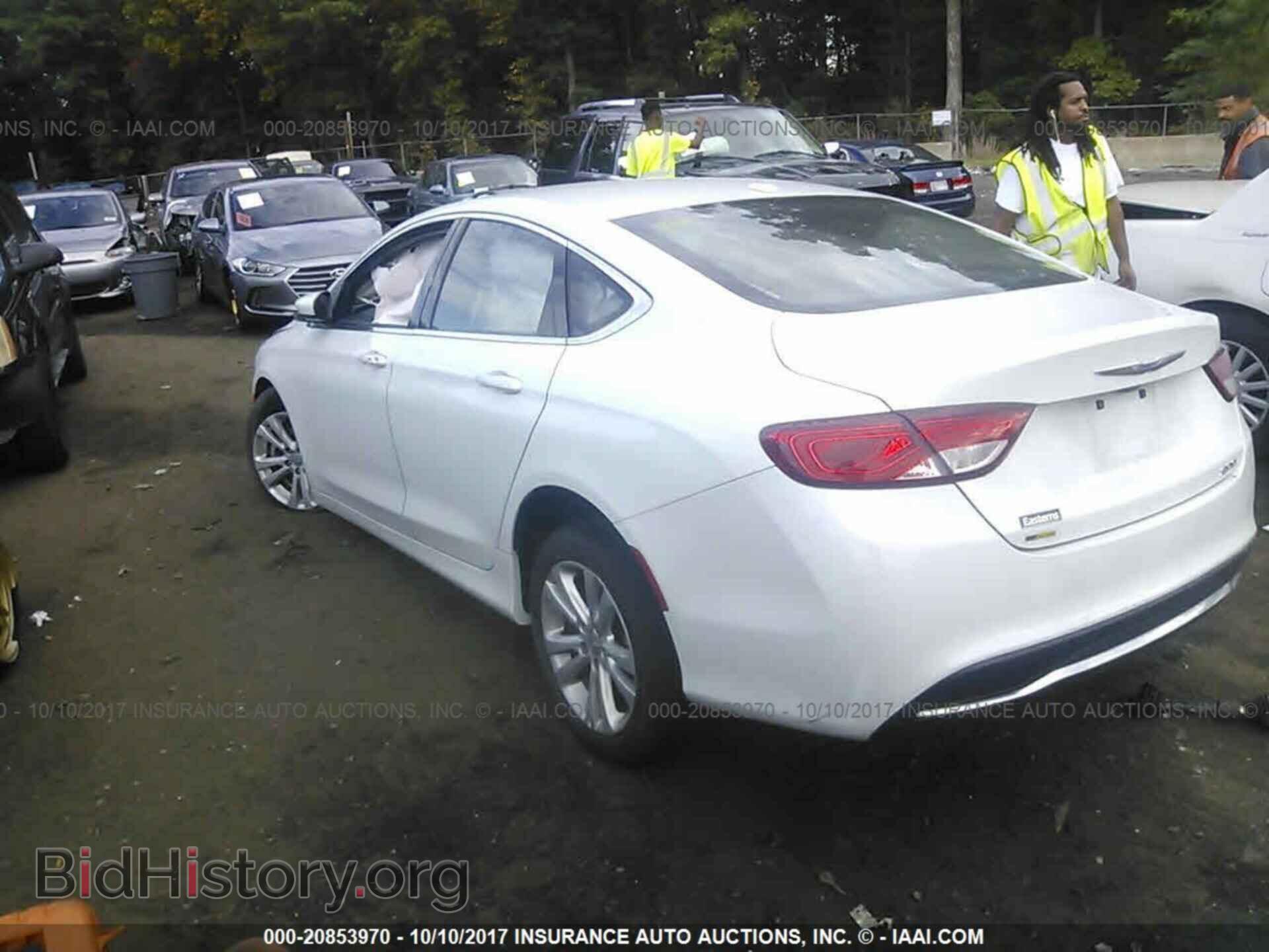 2015 Chrysler 200 - VIN: 1C3CCCAB7FN595600 - Photo 3