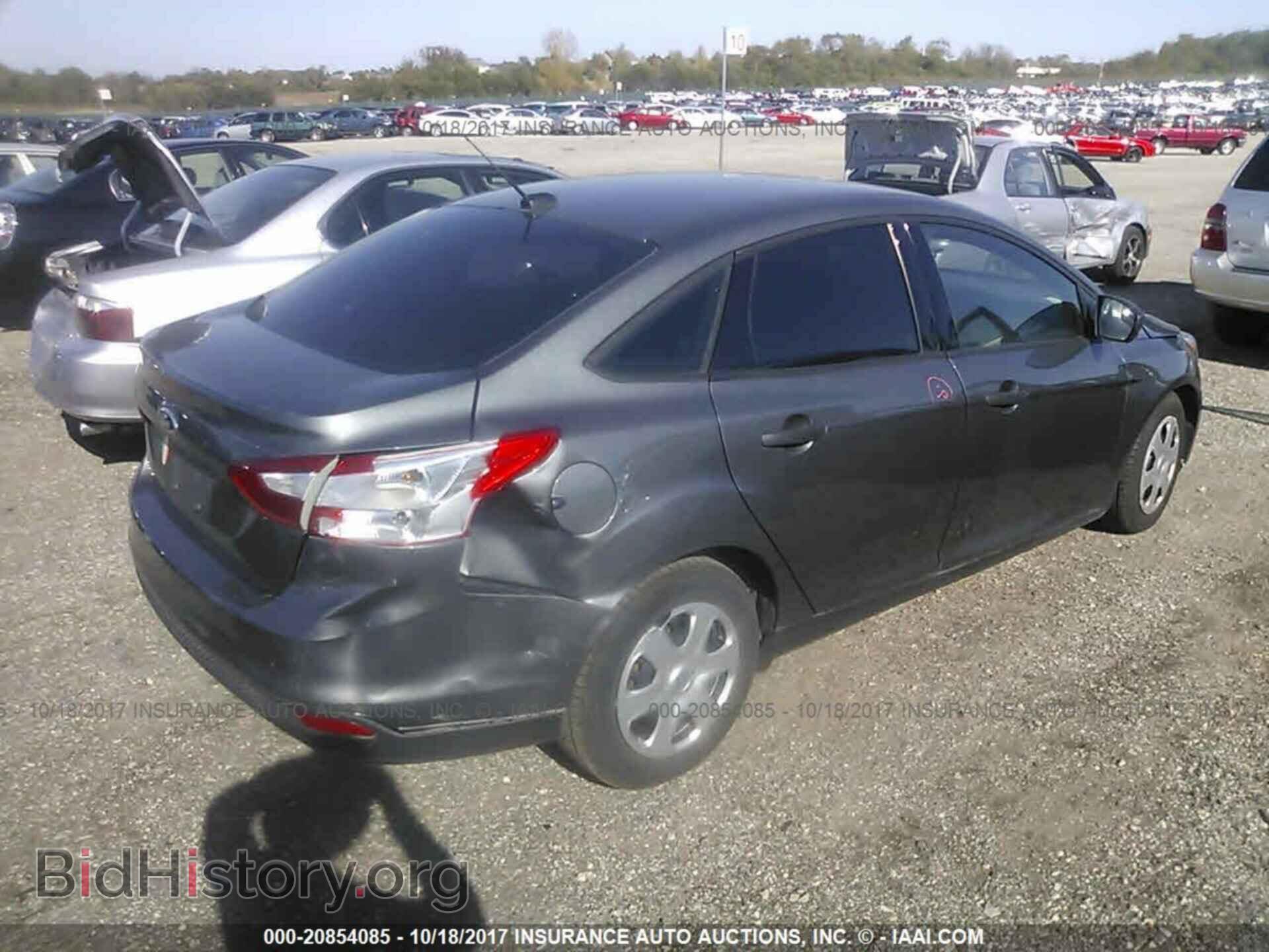 2012 Ford Focus - VIN: 1FAHP3E2XCL323362 - Photo 4
