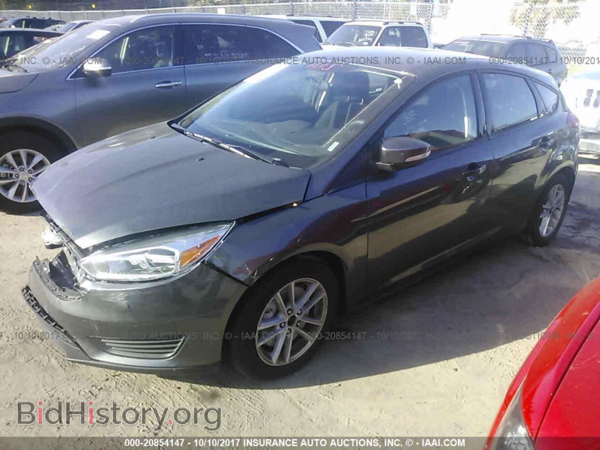 2017 Ford Focus - VIN: 1FADP3K22HL225906 - Photo 2