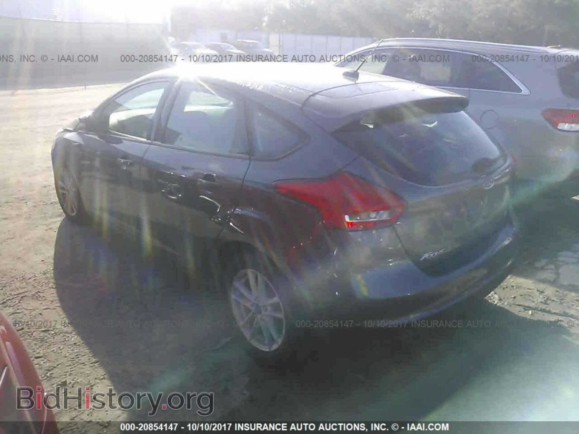 2017 Ford Focus - VIN: 1FADP3K22HL225906 - Photo 3