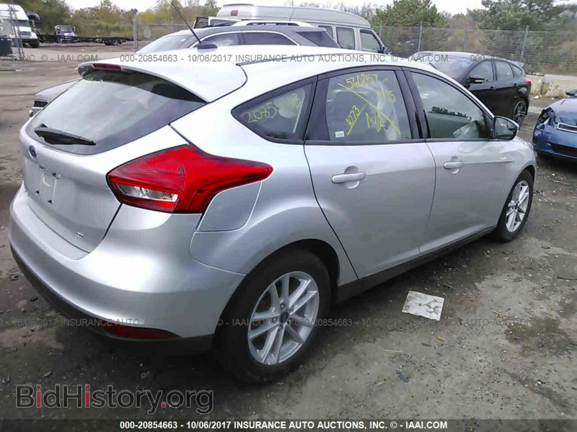 2017 Ford Focus - VIN: 1FADP3K29HL259132 - Photo 4