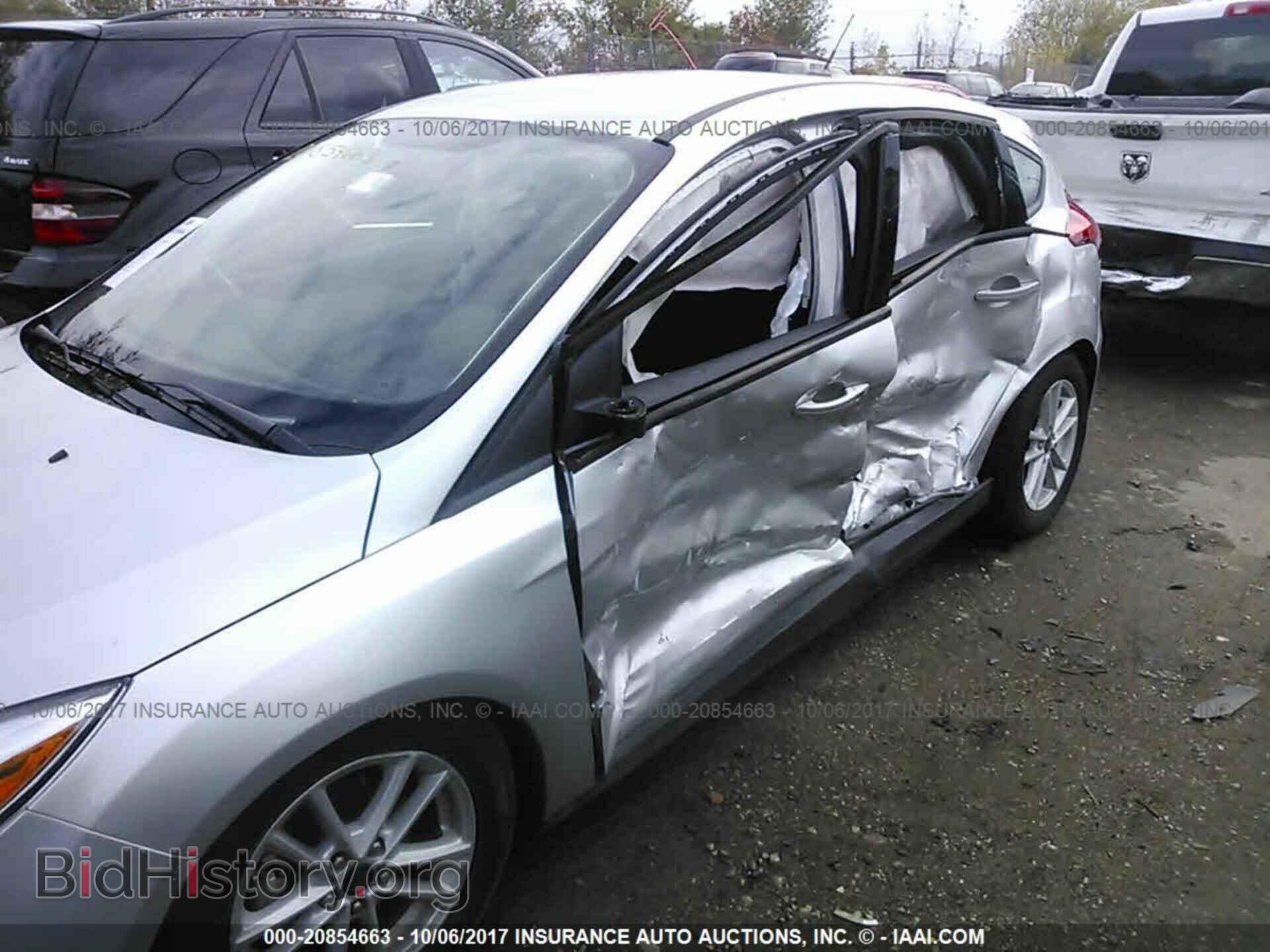 2017 Ford Focus - VIN: 1FADP3K29HL259132 - Photo 6