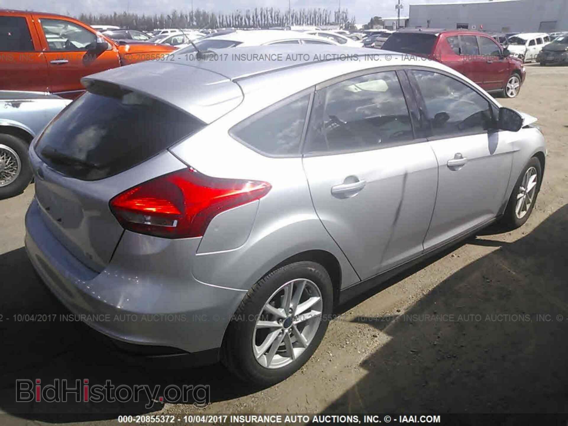 2017 Ford Focus - VIN: 1FADP3K2XHL217858 - Фото 4