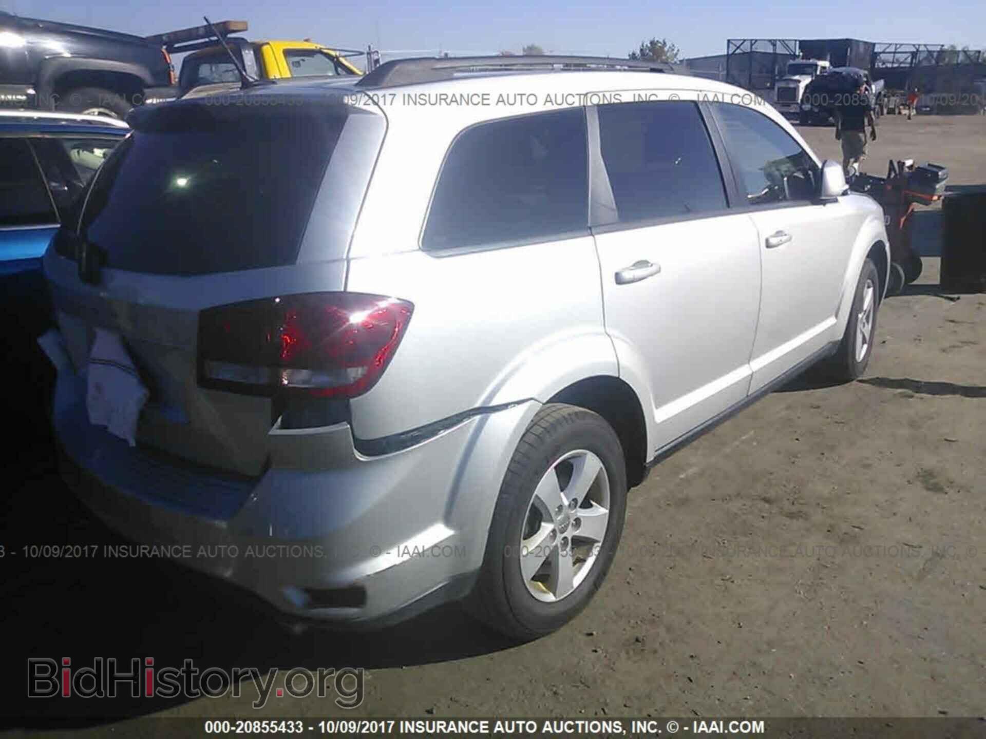 2011 Dodge Journey - VIN: 3D4PG1FG2BT547266 - Photo 4
