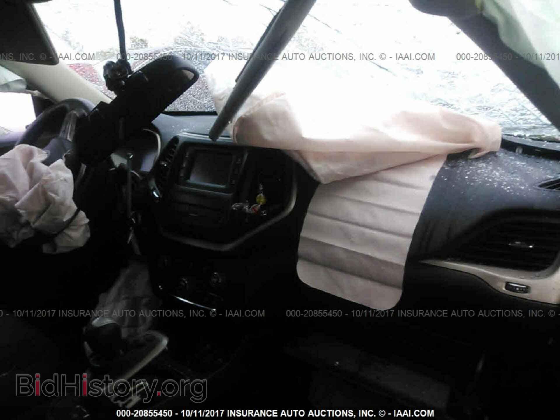 2014 Jeep Cherokee - VIN: 1C4PJMAB1EW291325 - Photo 5