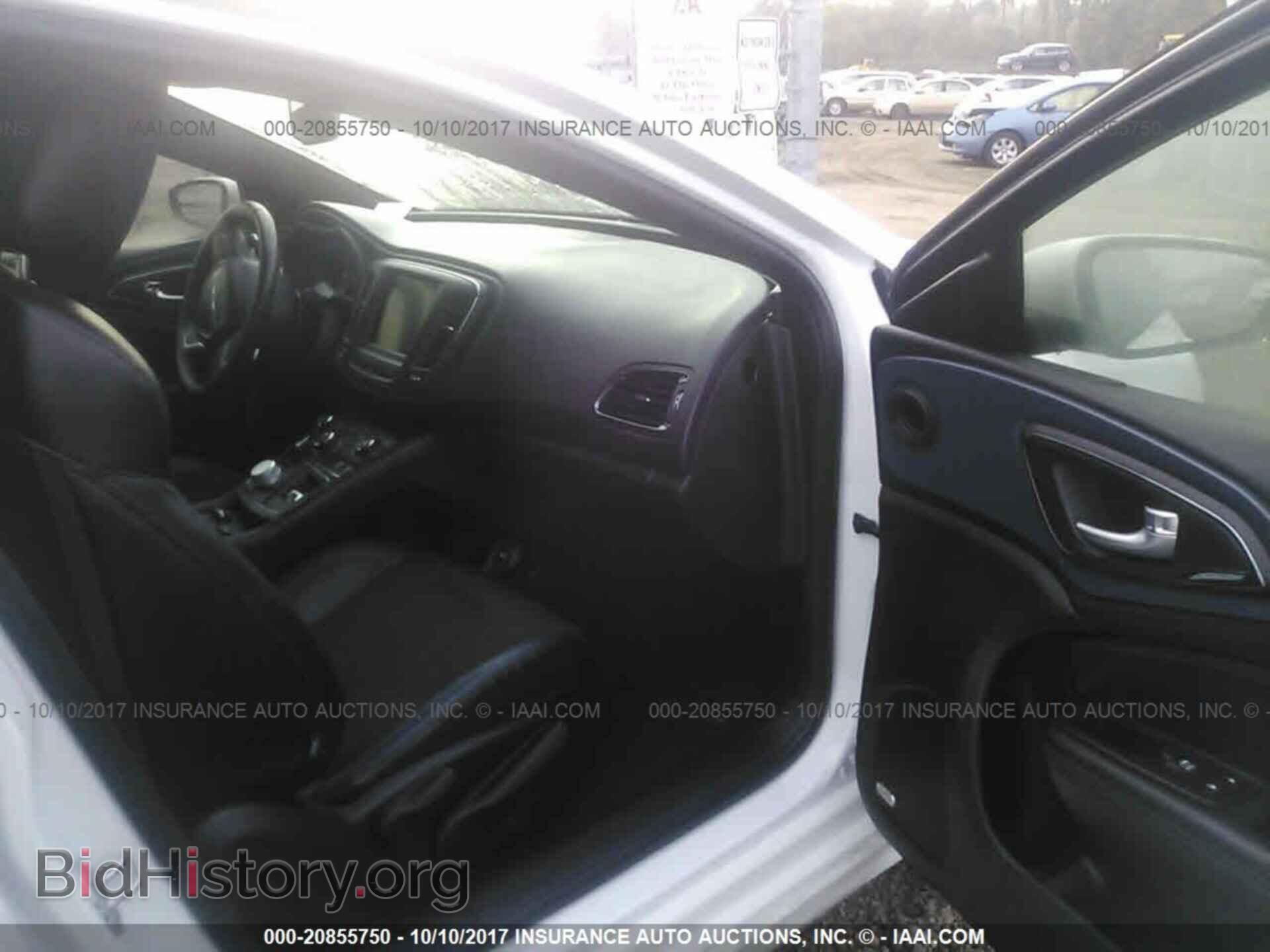 2015 Chrysler 200 - VIN: 1C3CCCBG7FN551851 - Photo 5