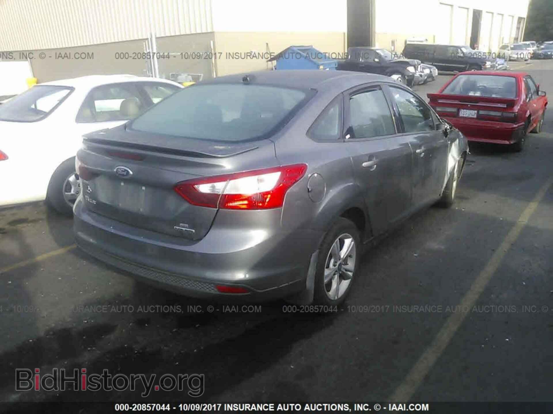 2012 Ford Focus - VIN: 1FAHP3F23CL465468 - Фото 4