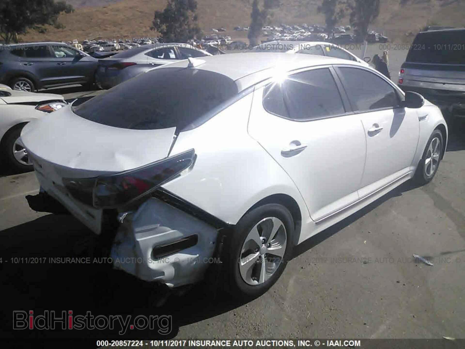 2015 Kia Optima - VIN: KNAGM4AD4F5083565 - Photo 4