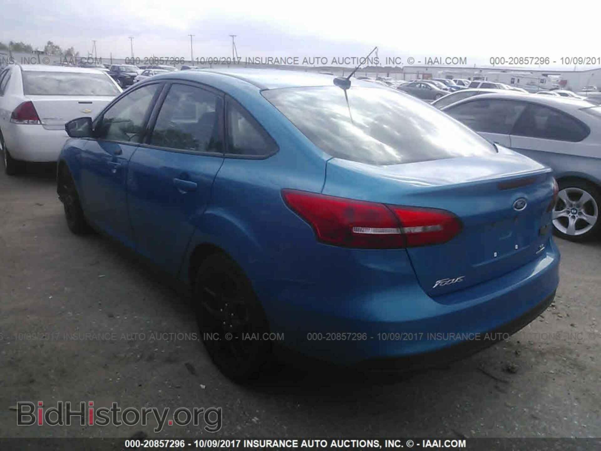 2016 Ford Focus - VIN: 1FADP3F22GL297410 - Photo 3