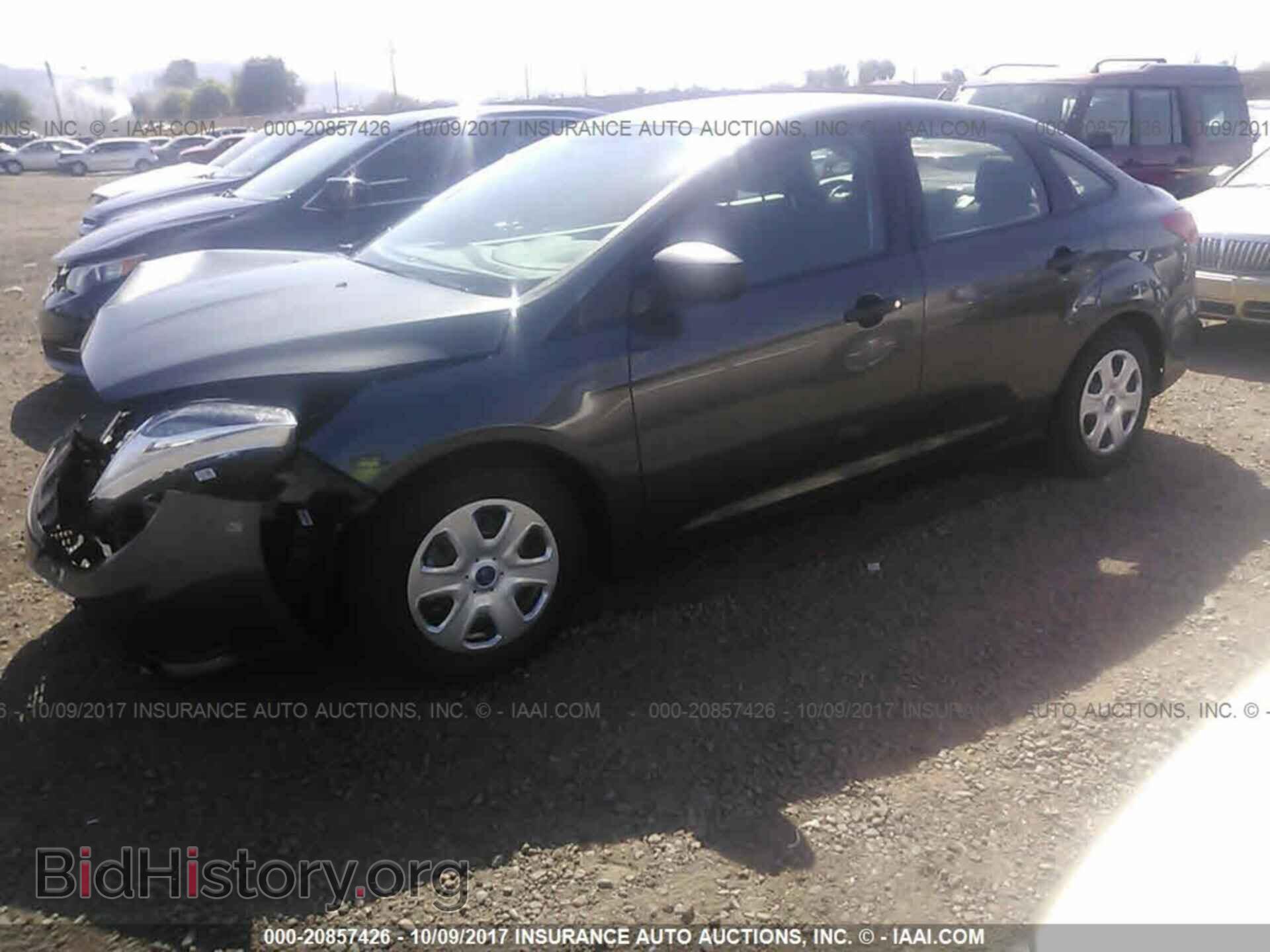 2017 Ford Focus - VIN: 1FADP3E21HL329251 - Фото 2