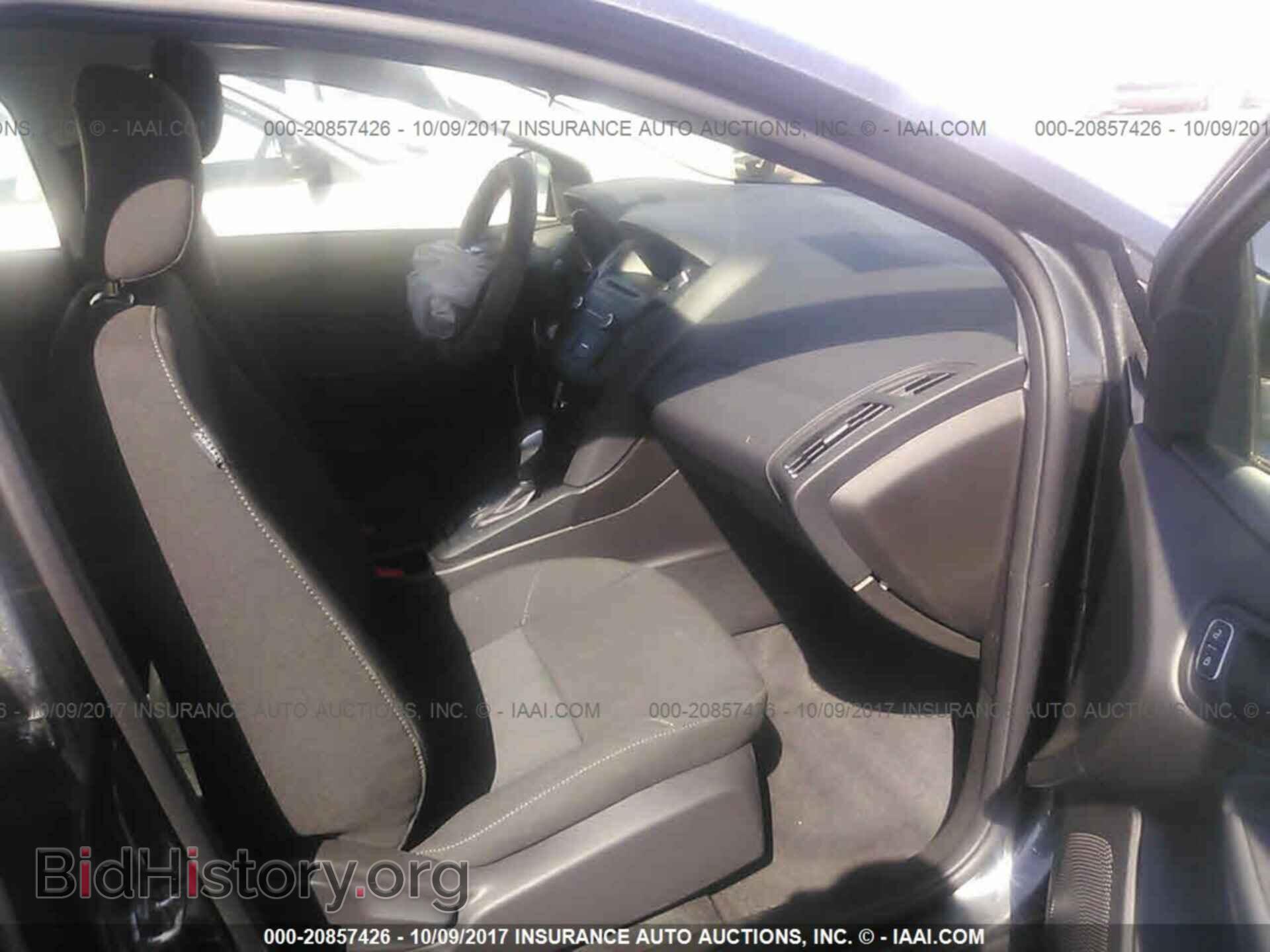 2017 Ford Focus - VIN: 1FADP3E21HL329251 - Фото 5