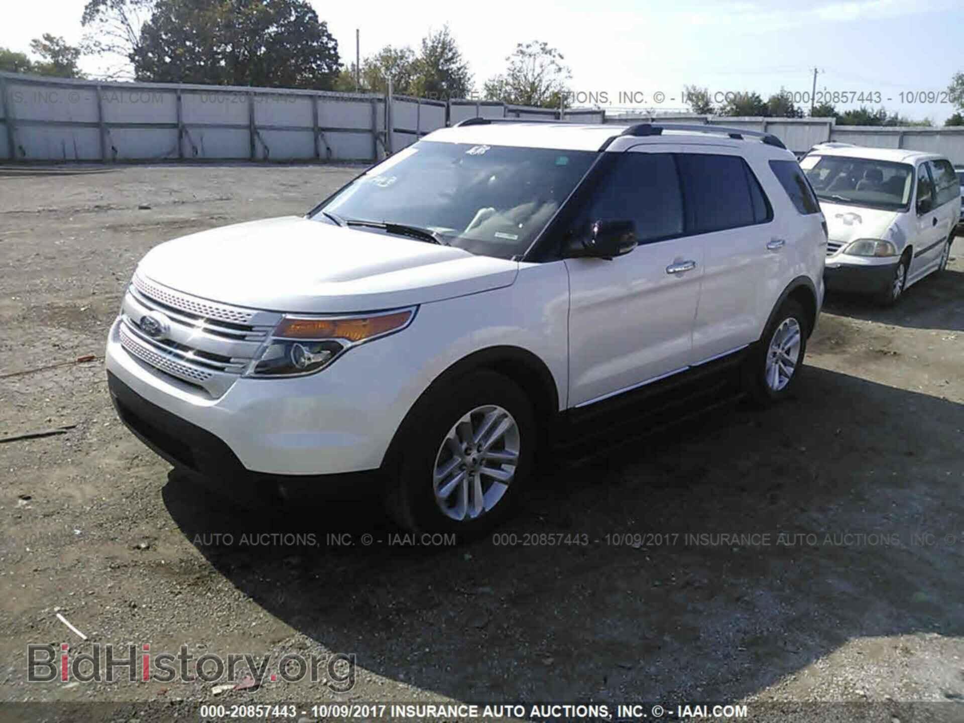 2012 Ford Explorer - VIN: 1FMHK7D82CGA20151 - Фото 2
