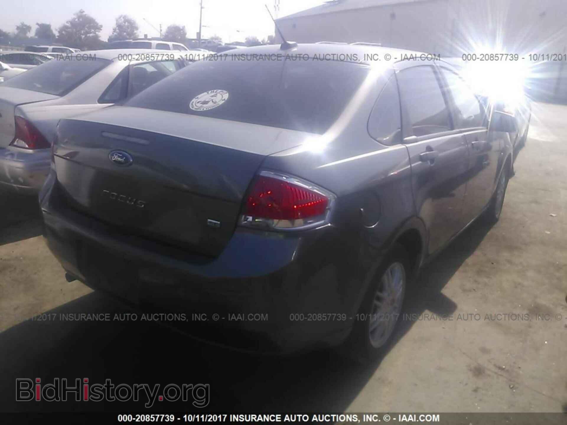 2011 Ford Focus - VIN: 1FAHP3FN1BW203035 - Фото 4