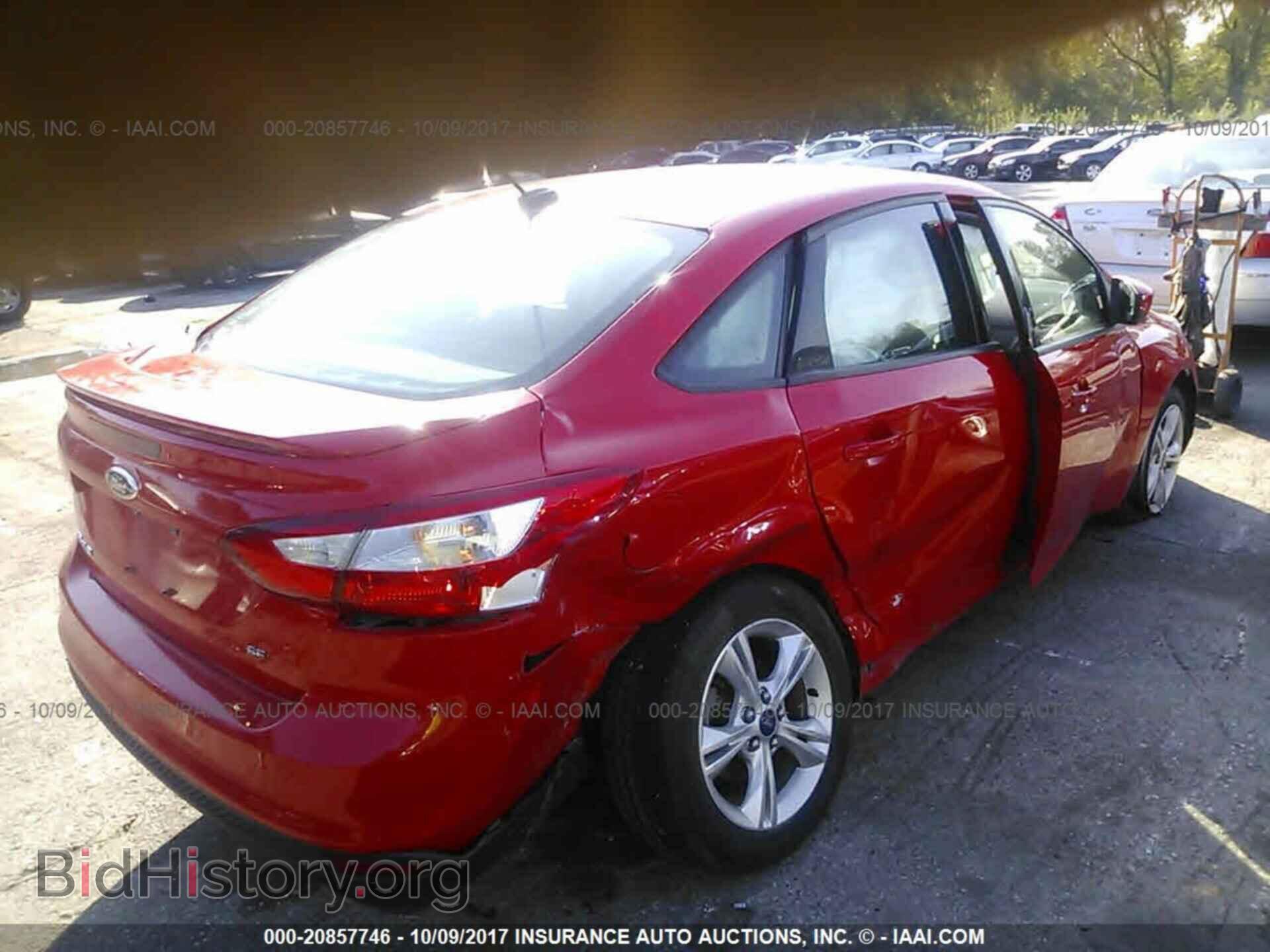 2012 Ford Focus - VIN: 1FAHP3F24CL243778 - Photo 4