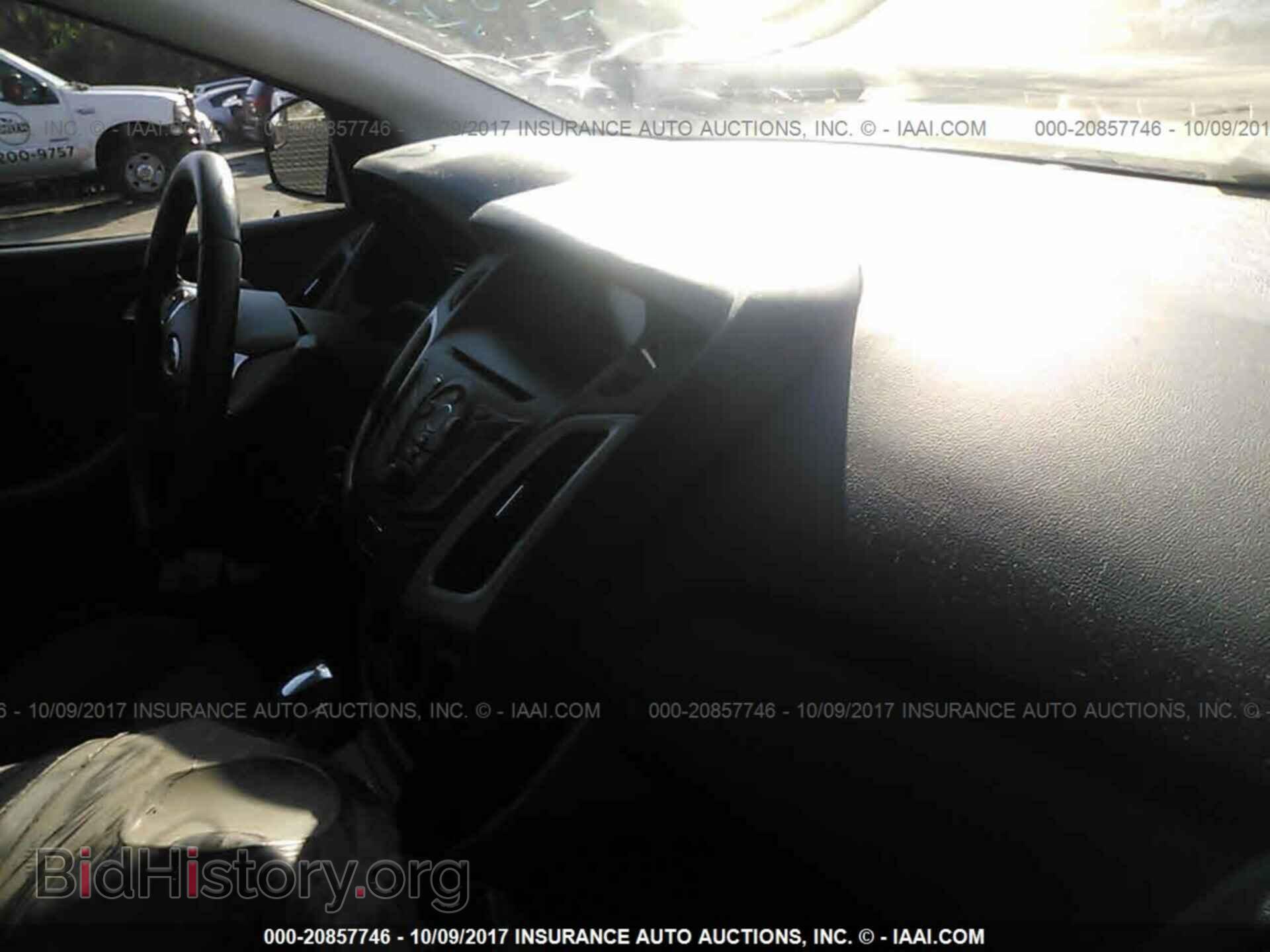 2012 Ford Focus - VIN: 1FAHP3F24CL243778 - Photo 5
