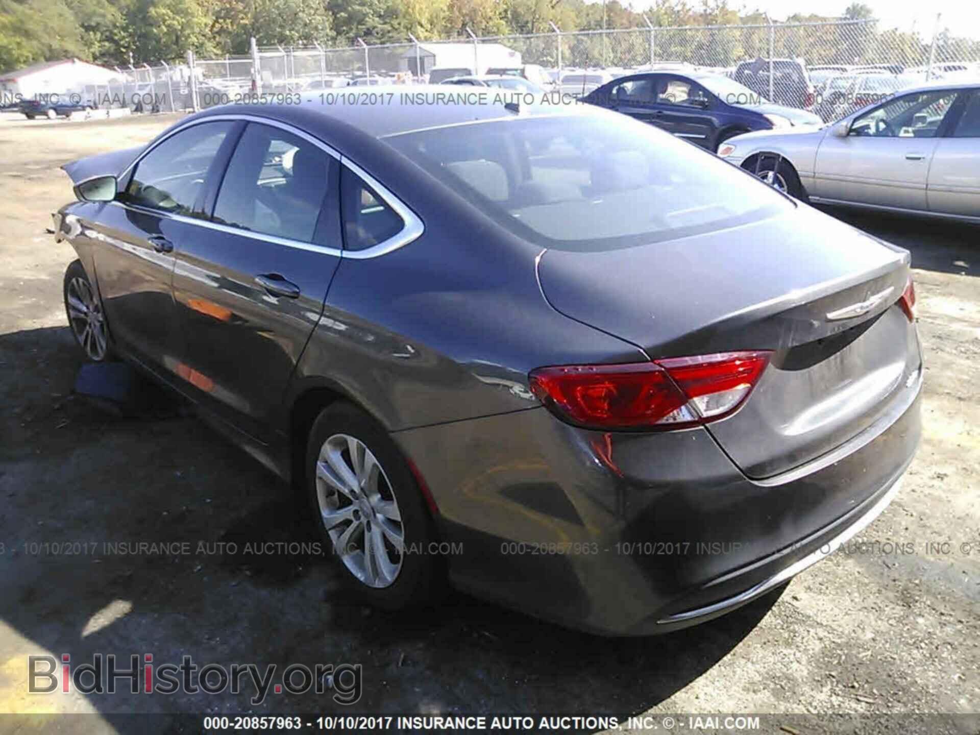 2016 Chrysler 200 - VIN: 1C3CCCAB7GN103147 - Photo 3