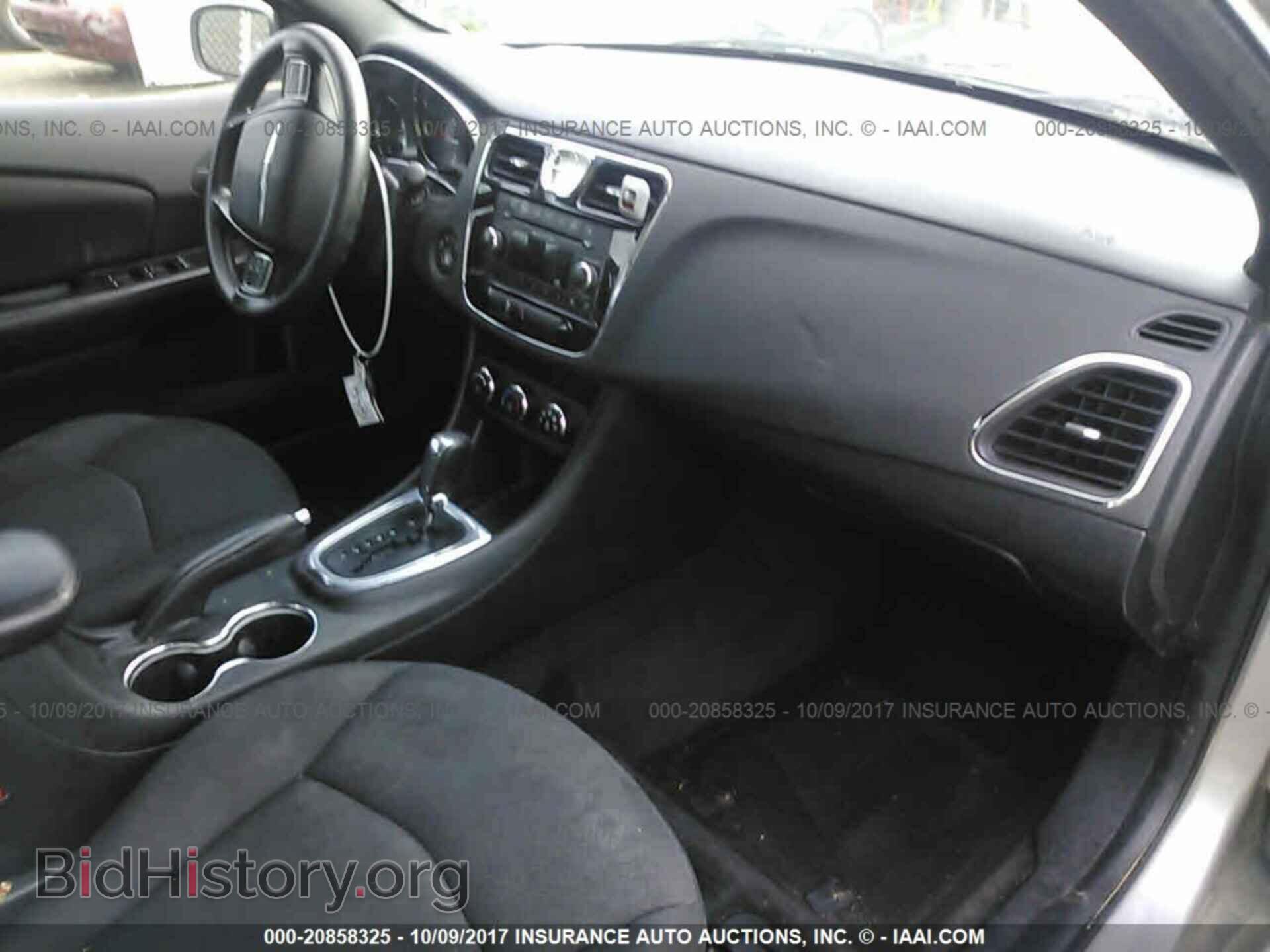 2013 Chrysler 200 - VIN: 1C3CCBAB3DN671384 - Photo 5
