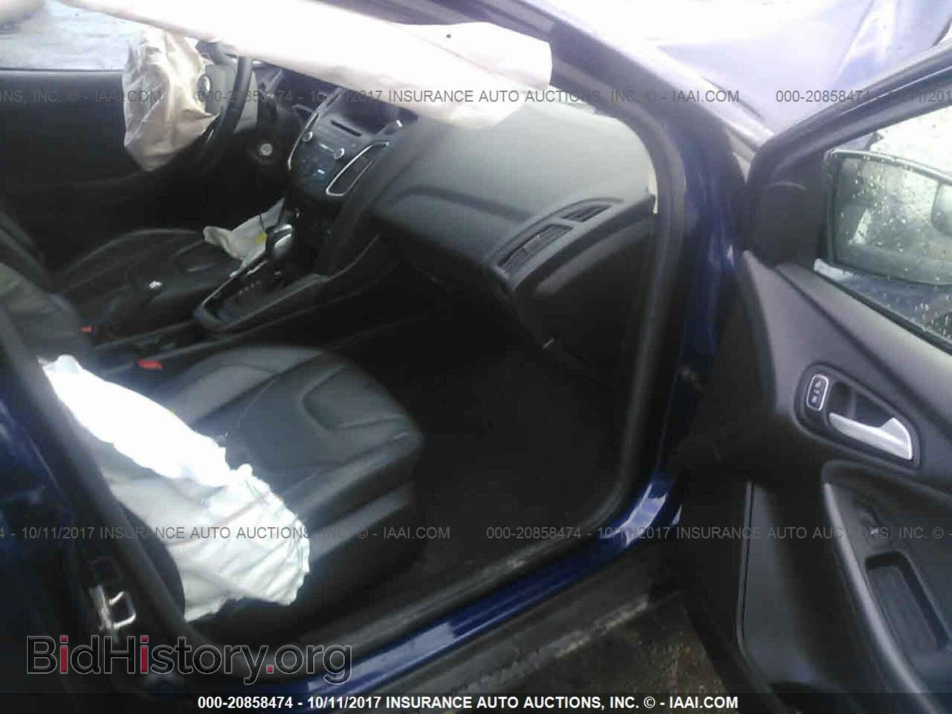 2016 Ford Focus - VIN: 1FADP3K25GL321821 - Photo 5