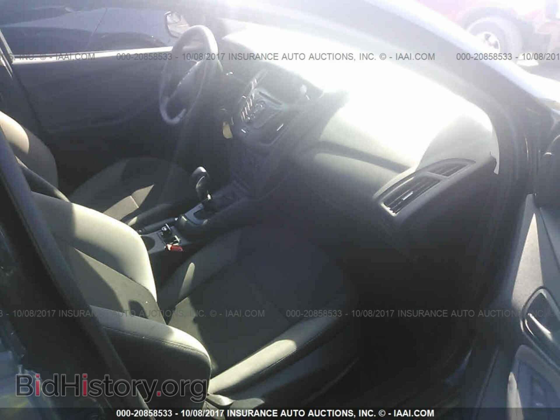 2014 Ford Focus - VIN: 1FADP3E24EL389990 - Photo 5