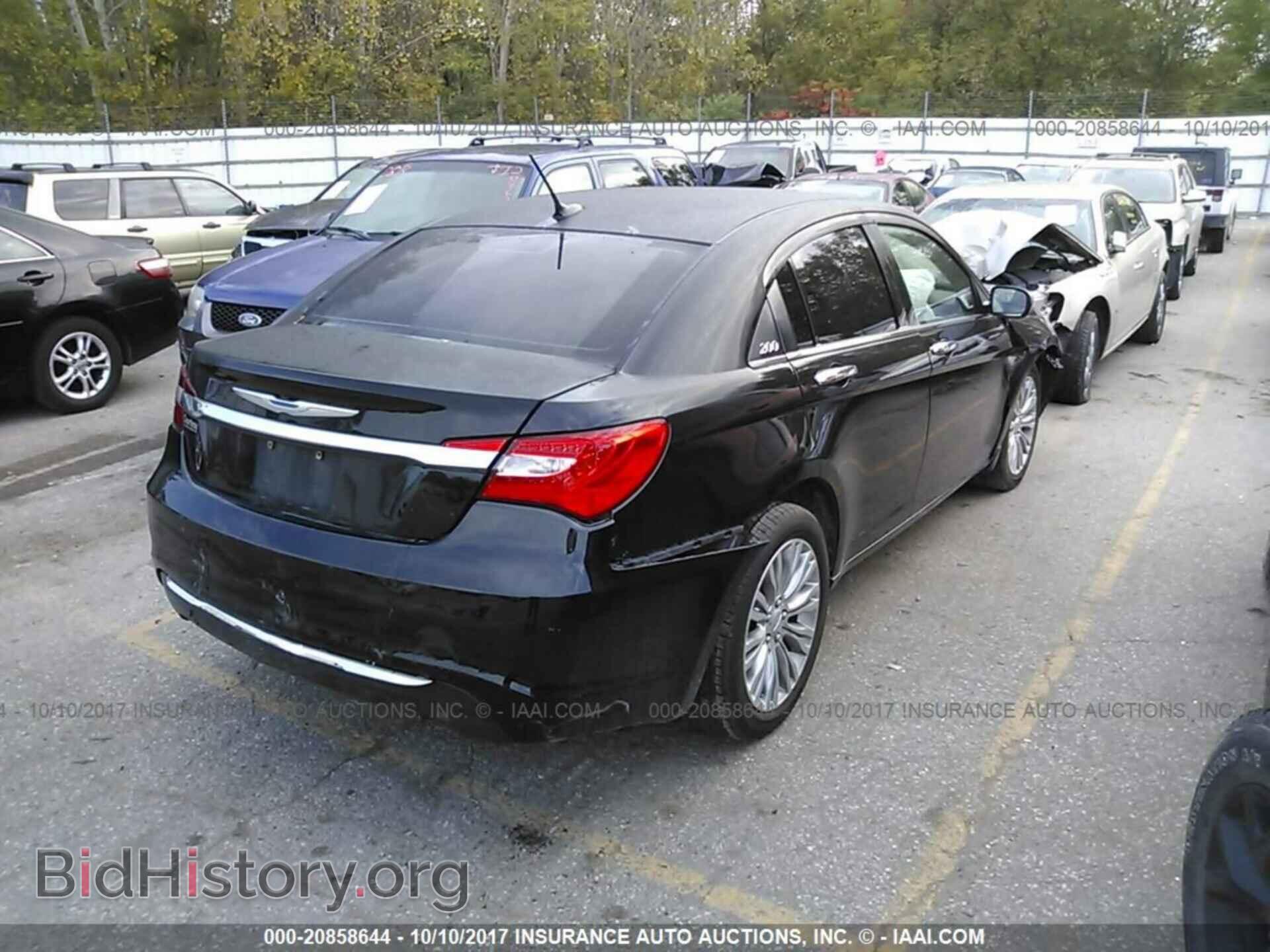2012 Chrysler 200 - VIN: 1C3CCBCB0CN210736 - Photo 4