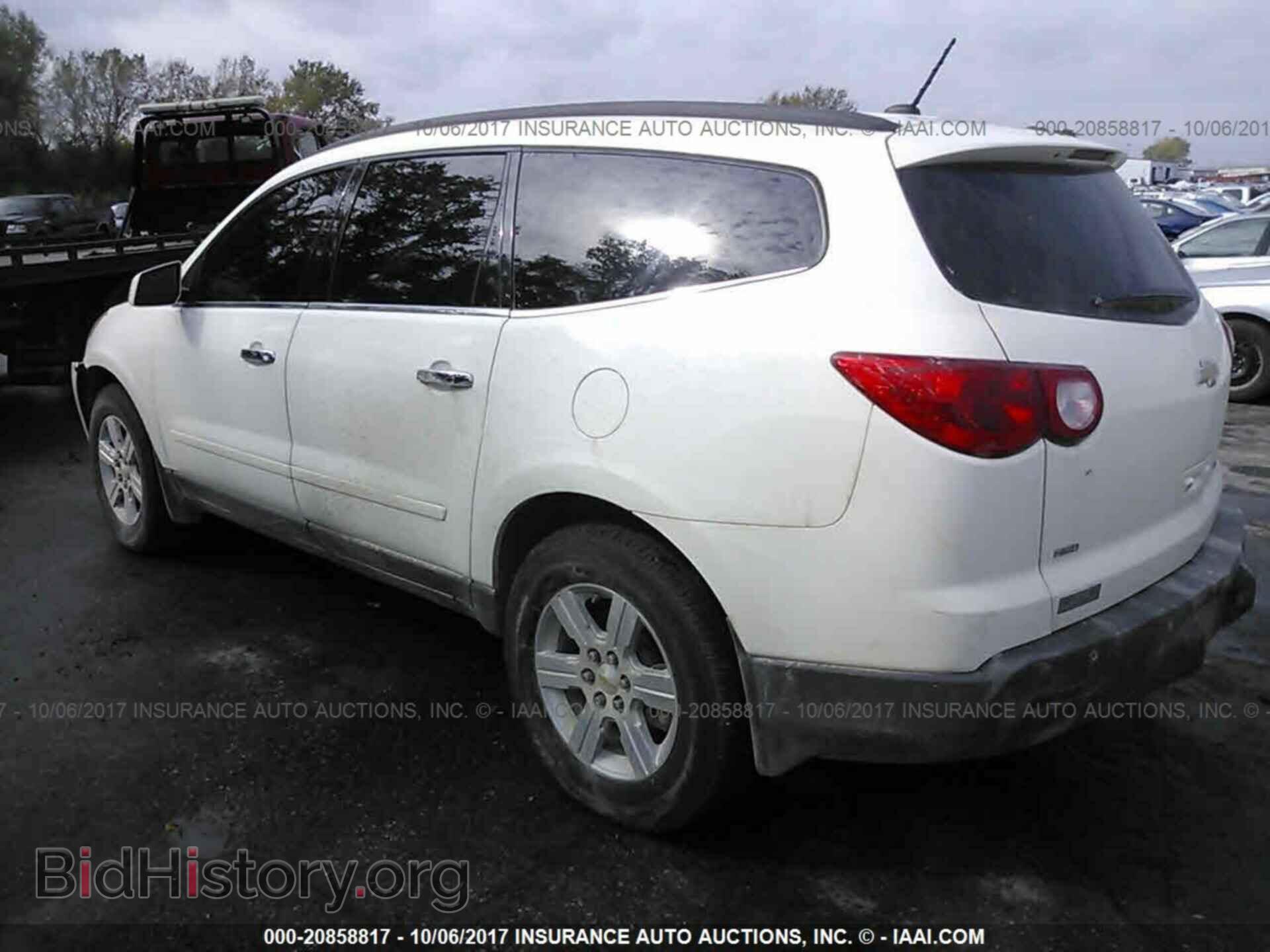2012 Chevrolet Traverse - VIN: 1GNKVJED2CJ322964 - Фото 3
