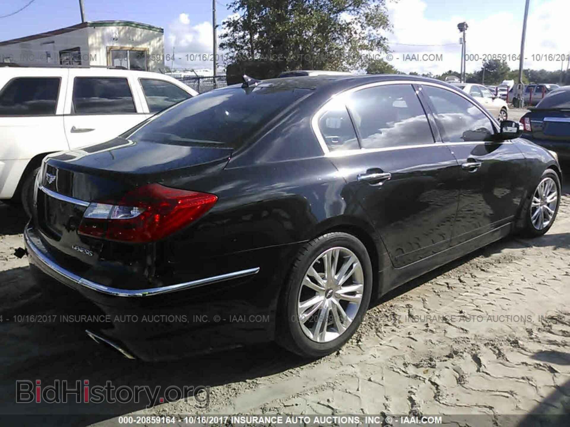 2012 Hyundai Genesis - VIN: KMHGC4DDXCU170420 - Фото 4