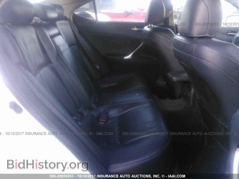 2011 Lexus IS (VIN JTHCF5C26B2034987) — photo 8 of 10