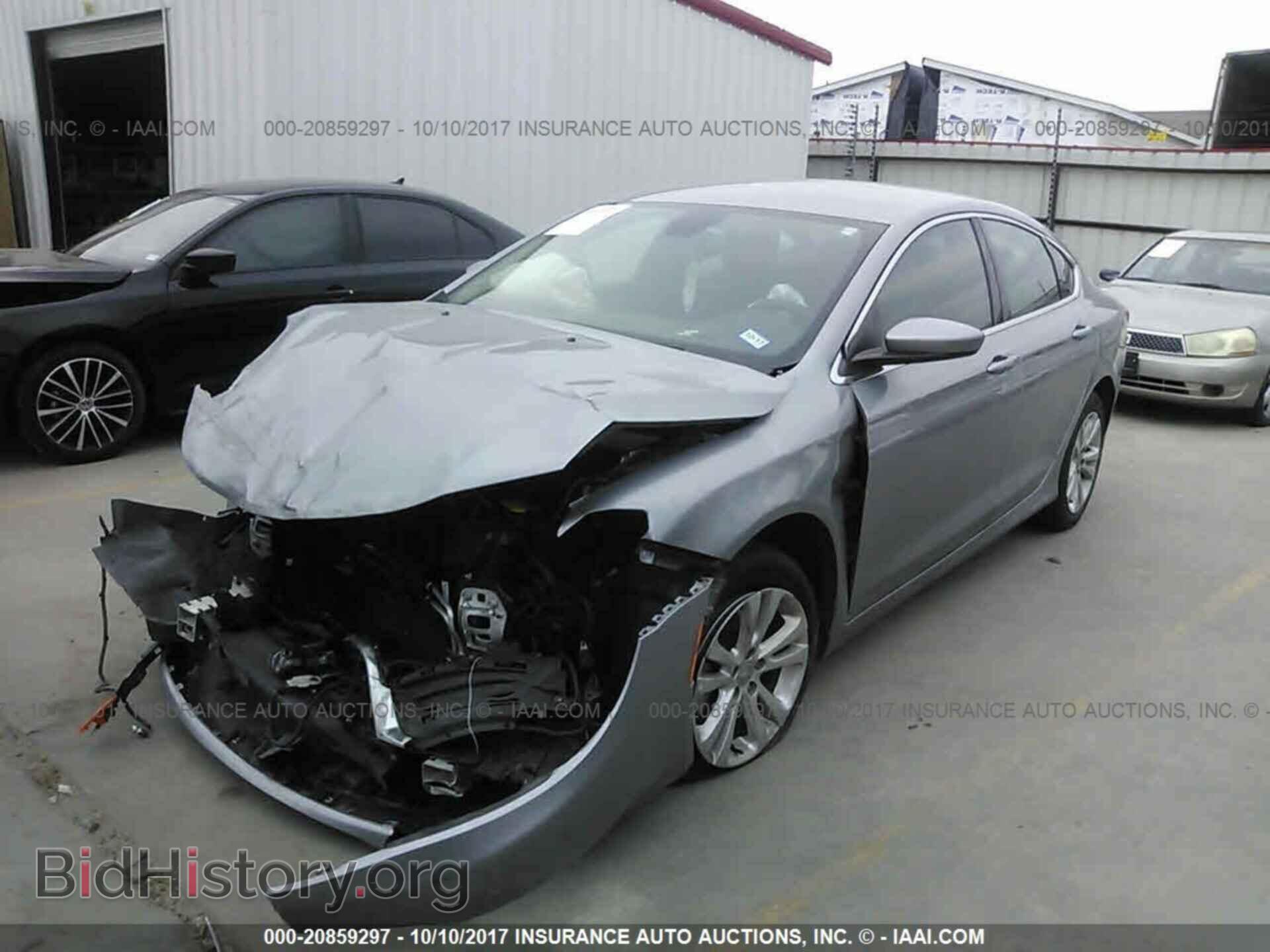 2016 Chrysler 200 - VIN: 1C3CCCAB7GN104668 - Фото 2