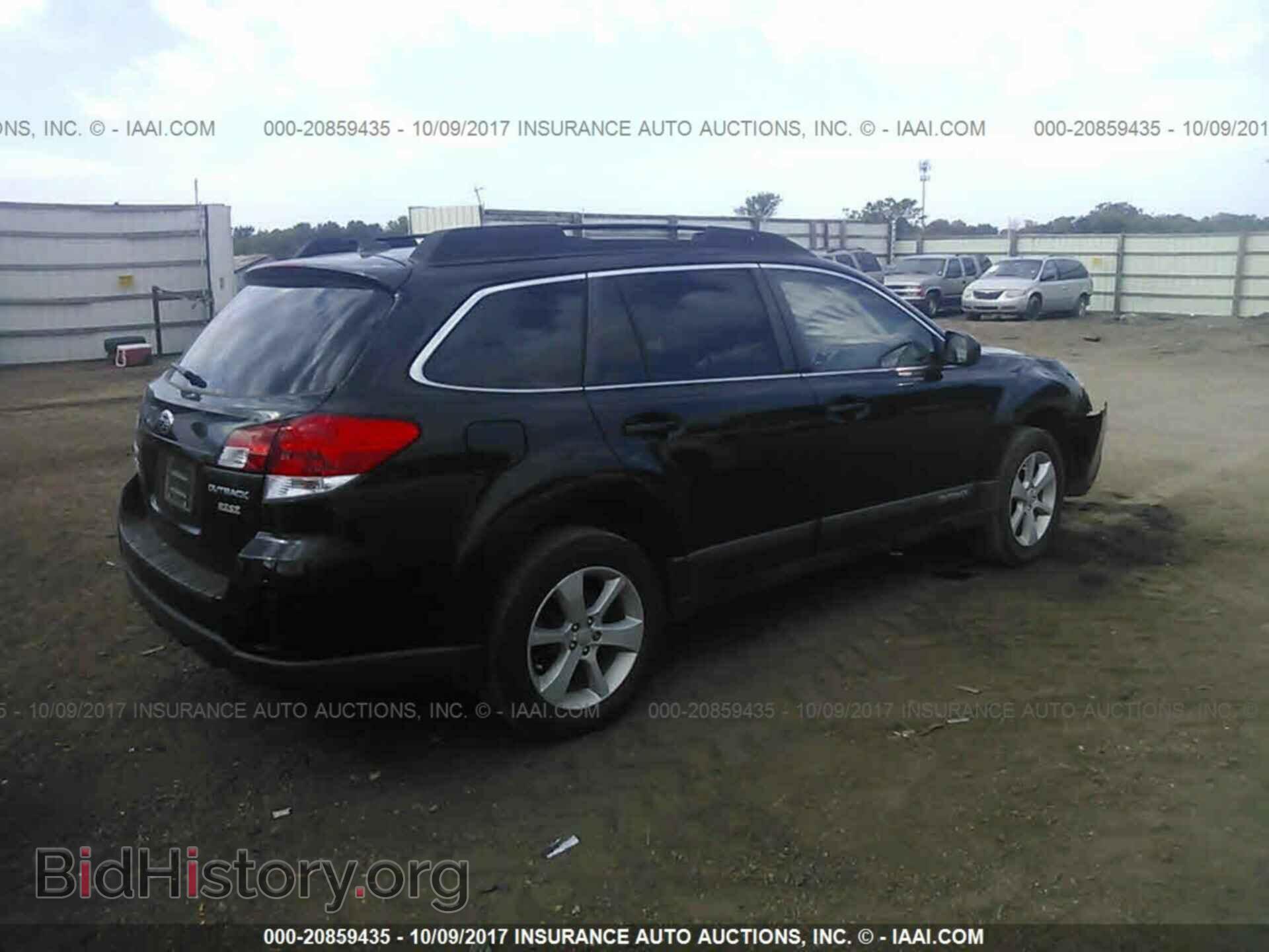 2014 Subaru Outback - VIN: 4S4BRBDC6E3203975 - Фото 4