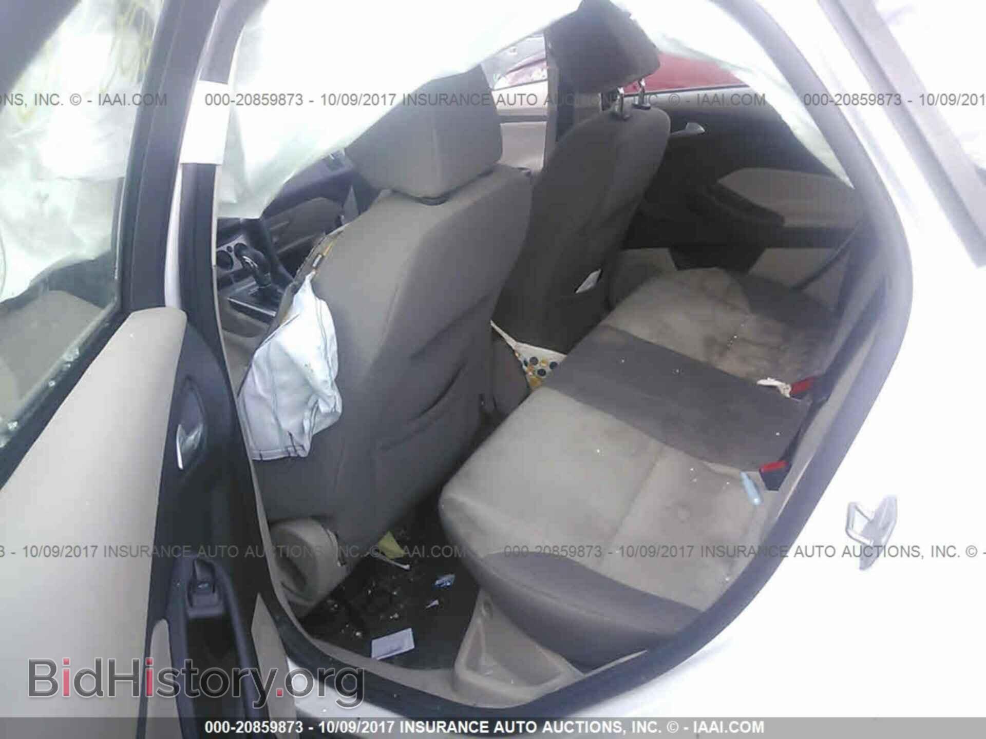 2014 Ford Focus - VIN: 1FADP3F22EL238662 - Photo 8