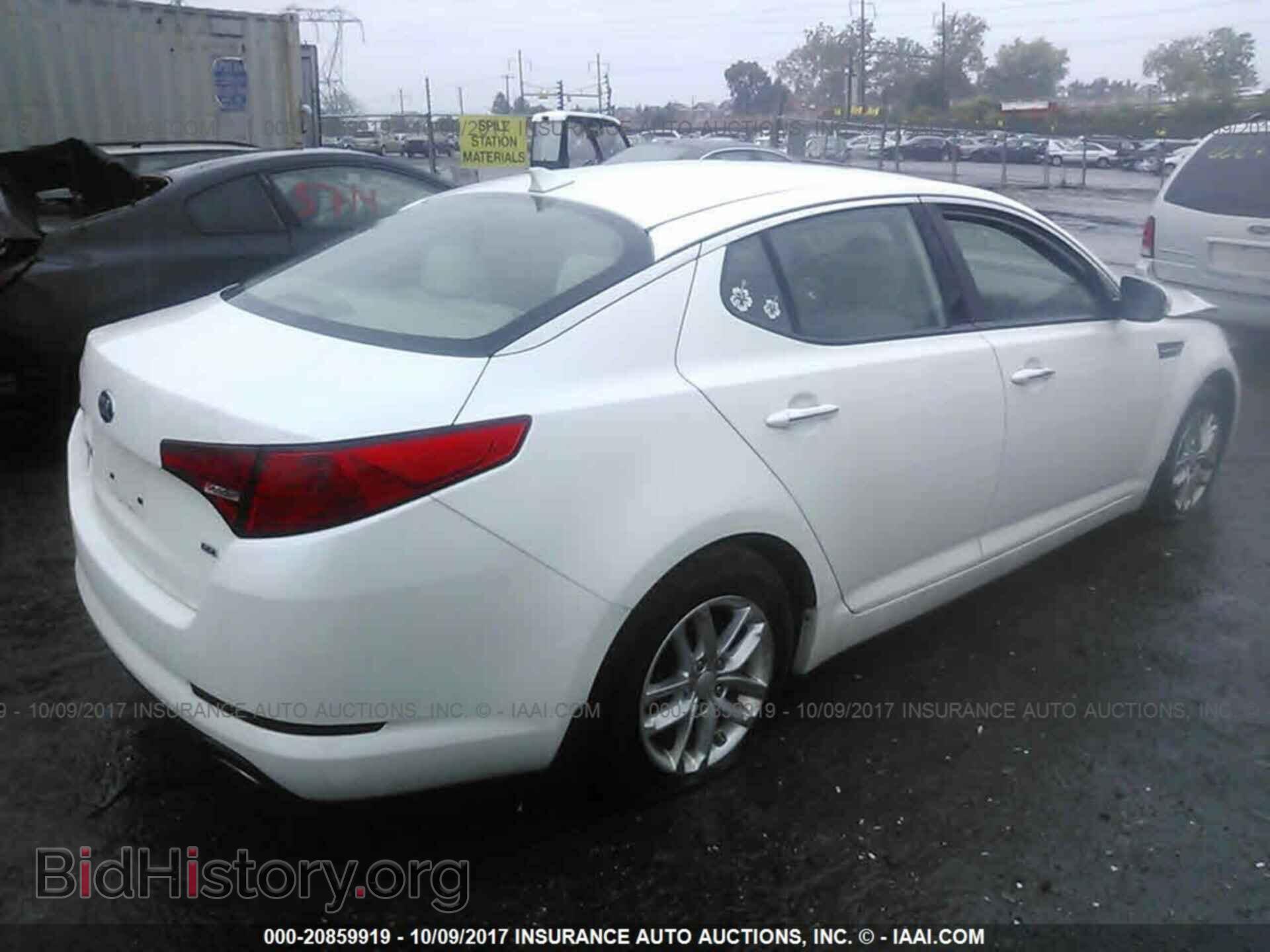 2013 Kia Optima - VIN: KNAGM4A75D5442025 - Photo 4