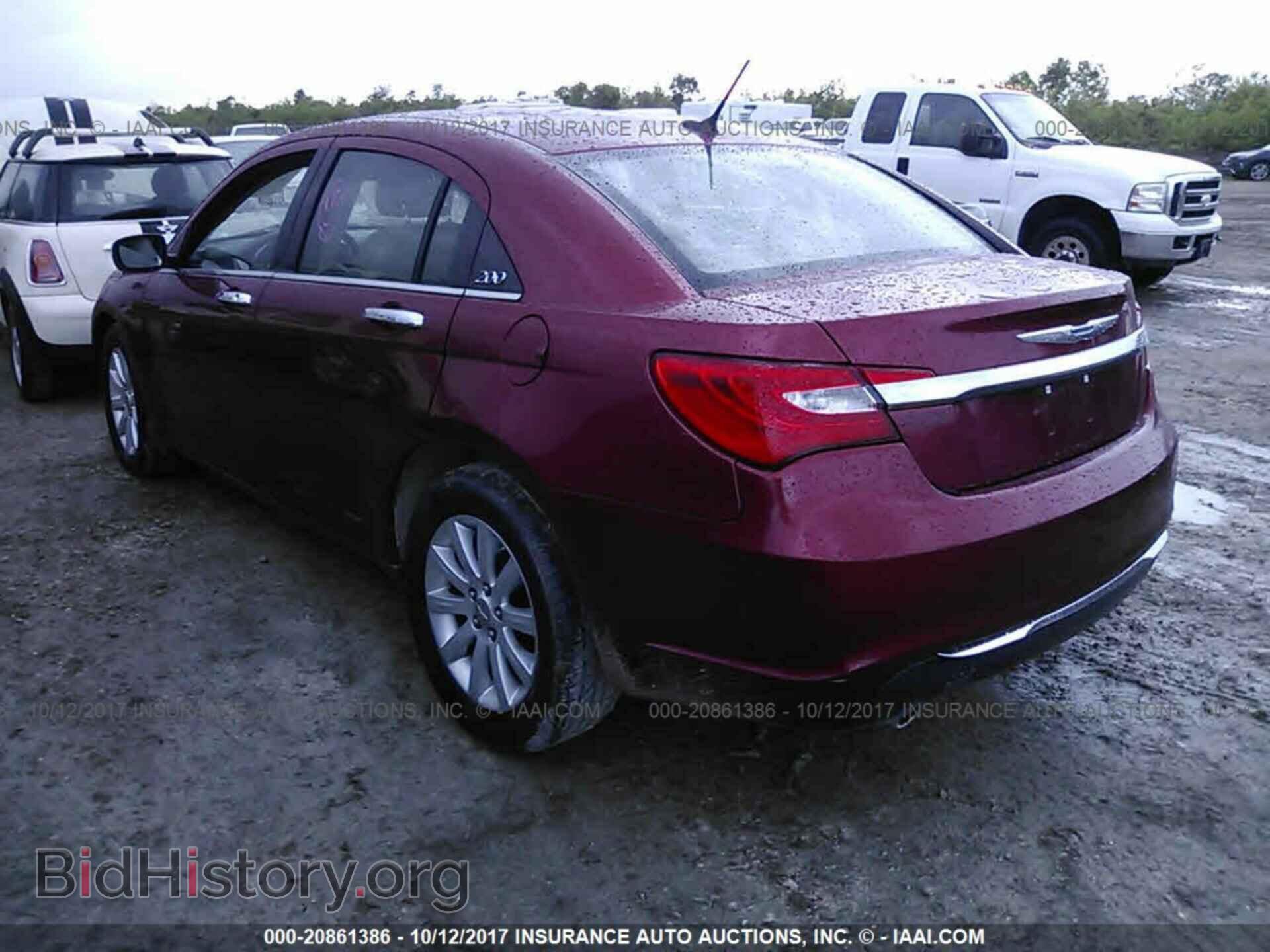 2013 Chrysler 200 - VIN: 1C3CCBCG1DN699581 - Фото 3