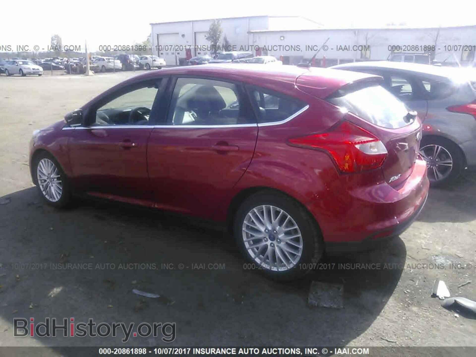 2012 Ford Focus - VIN: 1FAHP3M28CL409433 - Photo 3